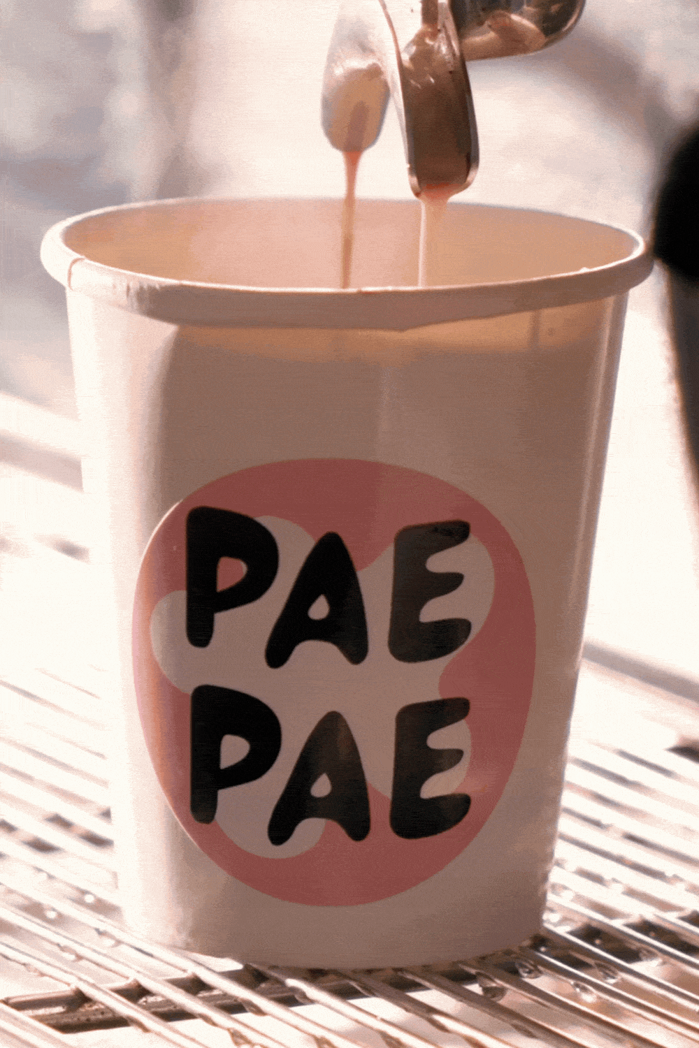 Pae-Pae_support-de-com_Direction-artistique_Spatial-&-environmental.gif