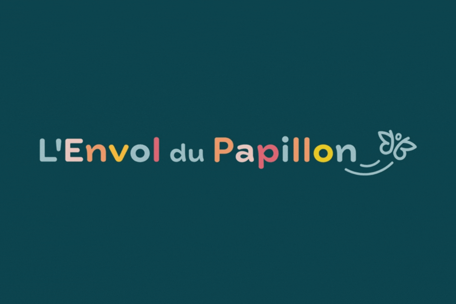 Lenvol-du-Papillon_identitevisuelle_support-de-com_Direction-artistique_Branding-&-wellness_2024.gif