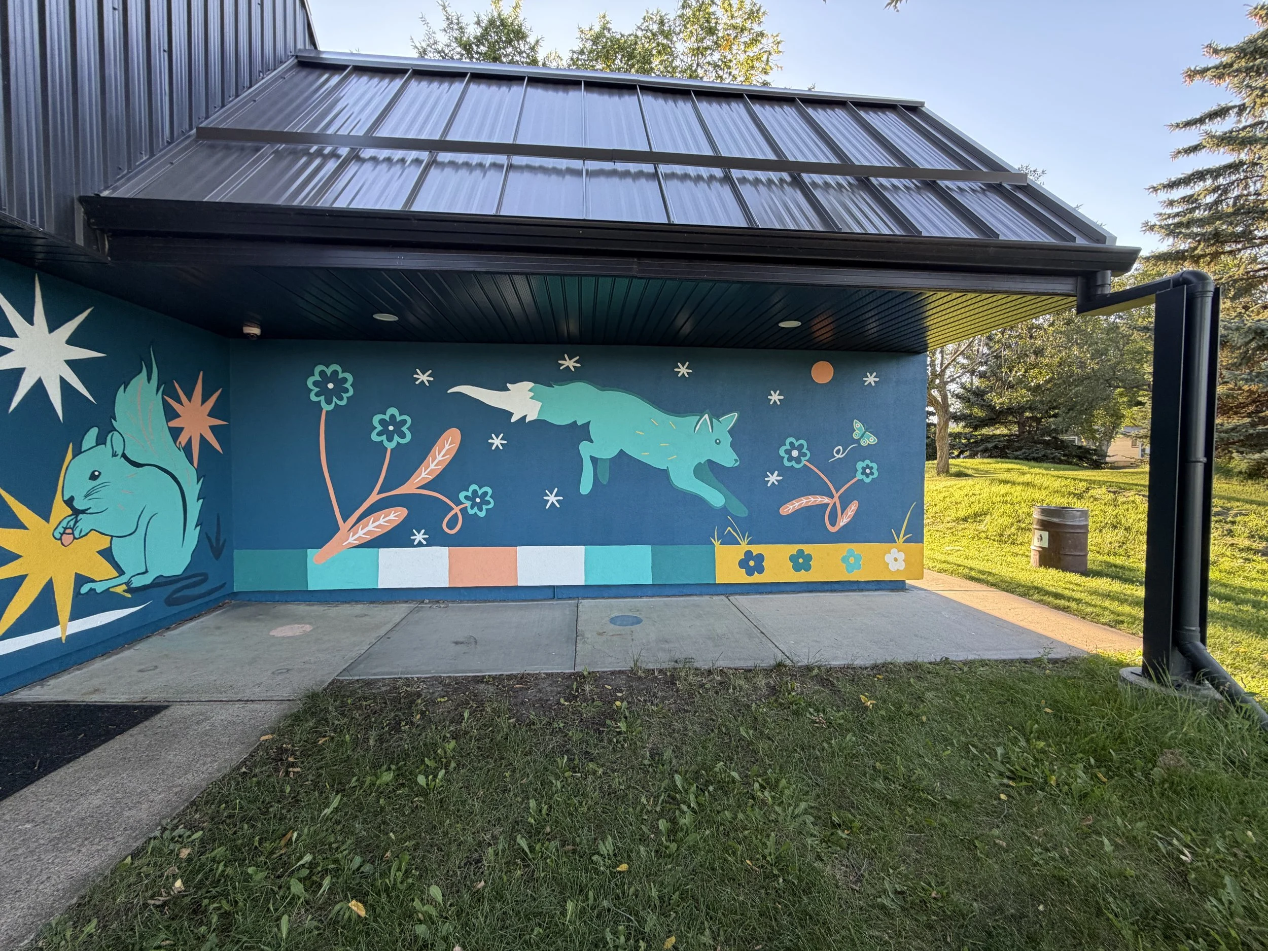 Colourful florals on the Aspen Gardens murals