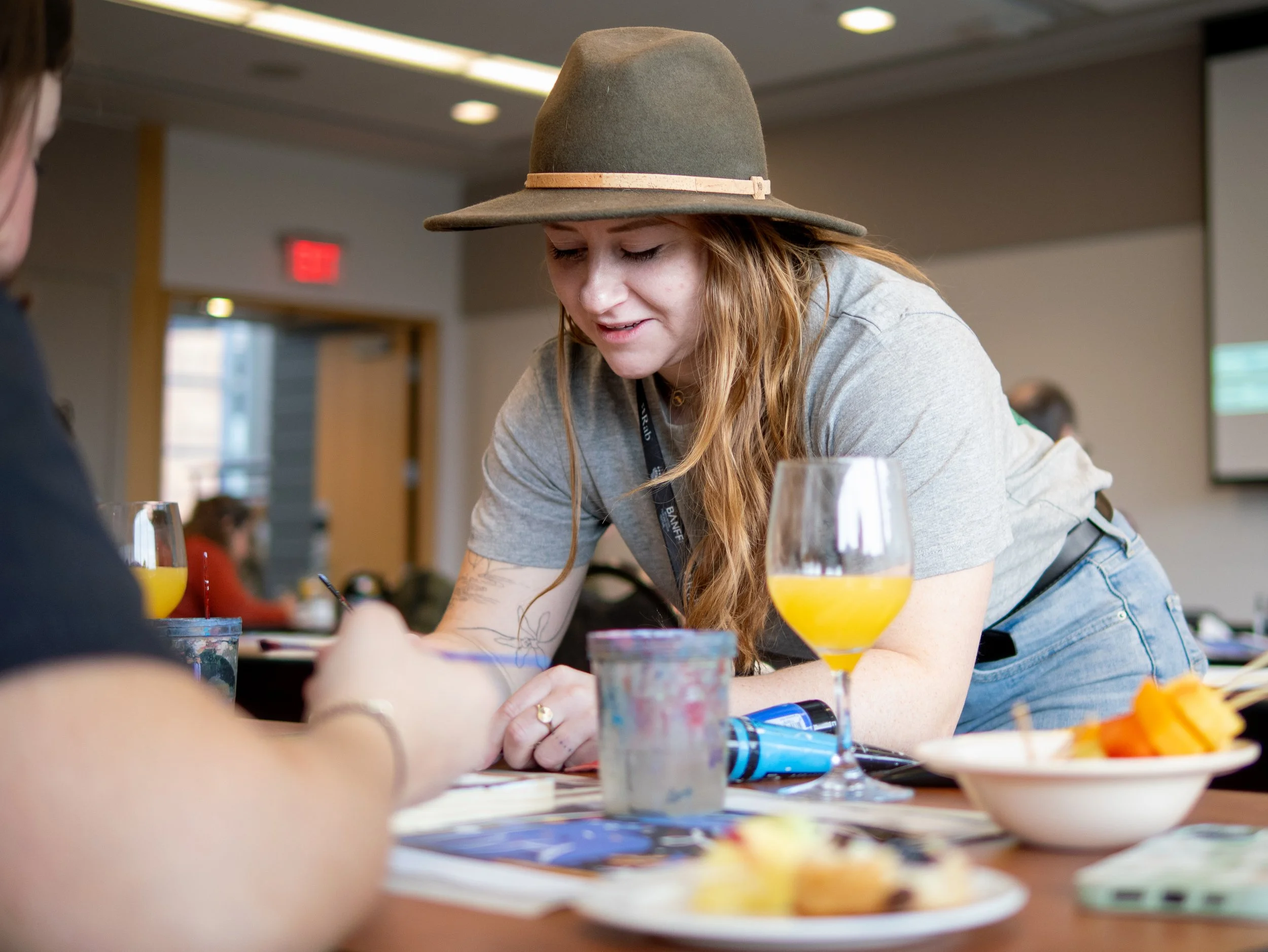 Teenybotanist leading an art workshop