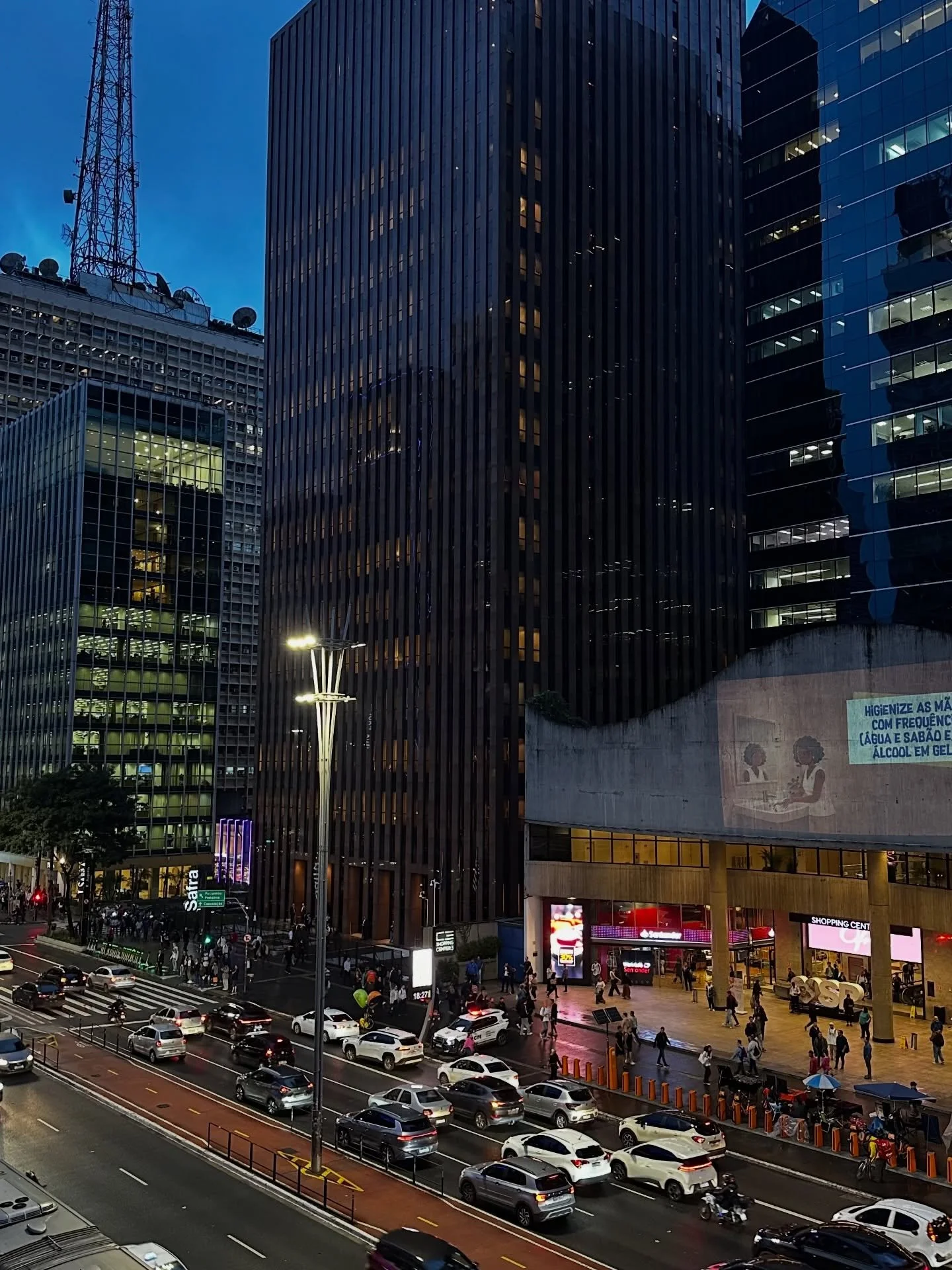 Mar&ccedil;o foi intenso. Daqueles meses que passam voando, mas deixam marcas boas. Foi m&ecirc;s de muito trabalho, de correria, de projetos, de comemora&ccedil;&otilde;es, de reencontros e de realiza&ccedil;&otilde;es que eu esperei por muito tempo