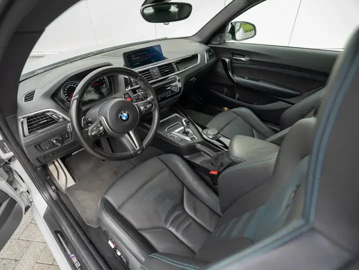 884c210f-b007-4f91-9a74-4bb342f04db1_792f6665-235b-4aa4-84e3-6f2fd3ff995a.webp