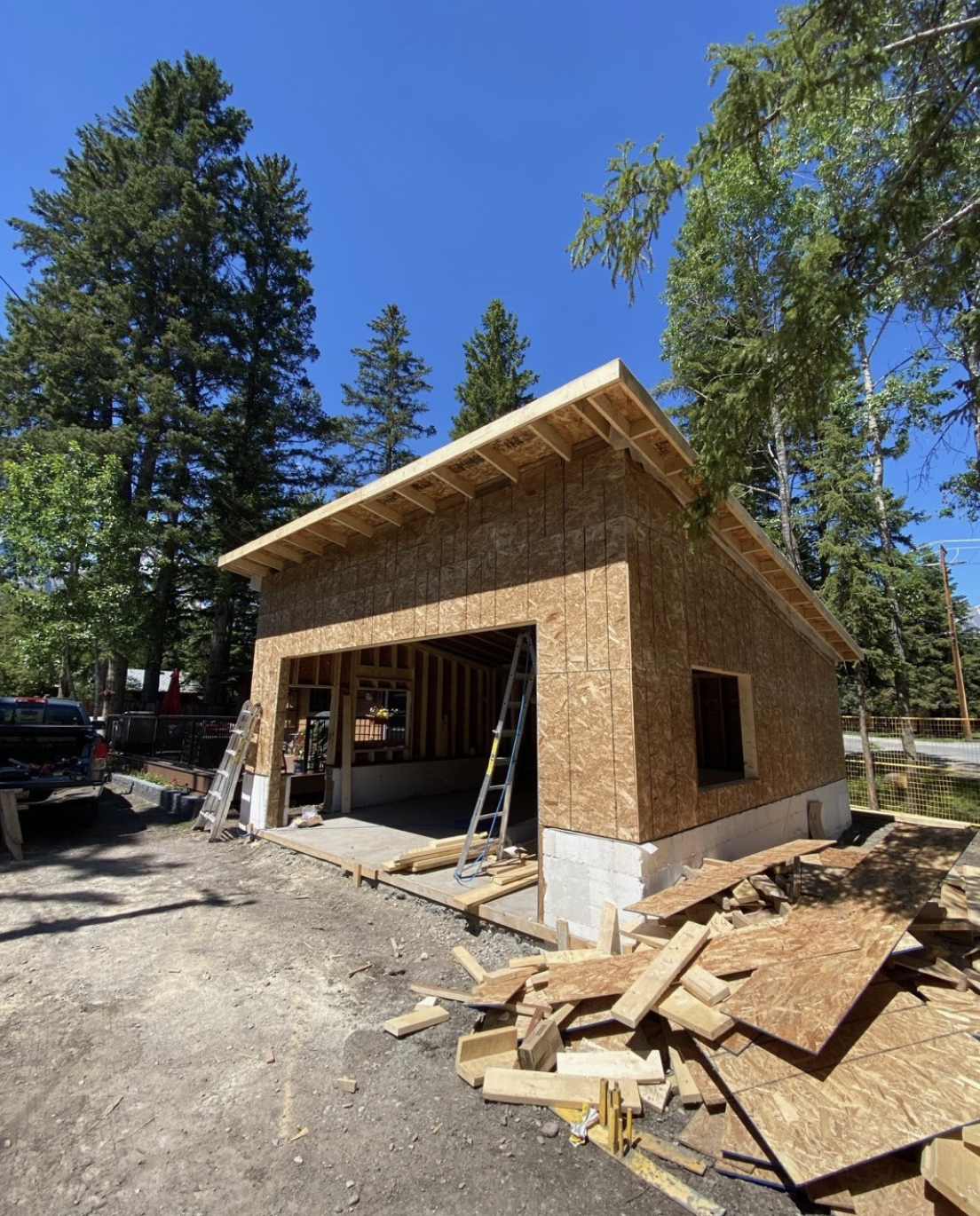 Canmore Framing Company. Framers in Canmore and the Bow Valley. 