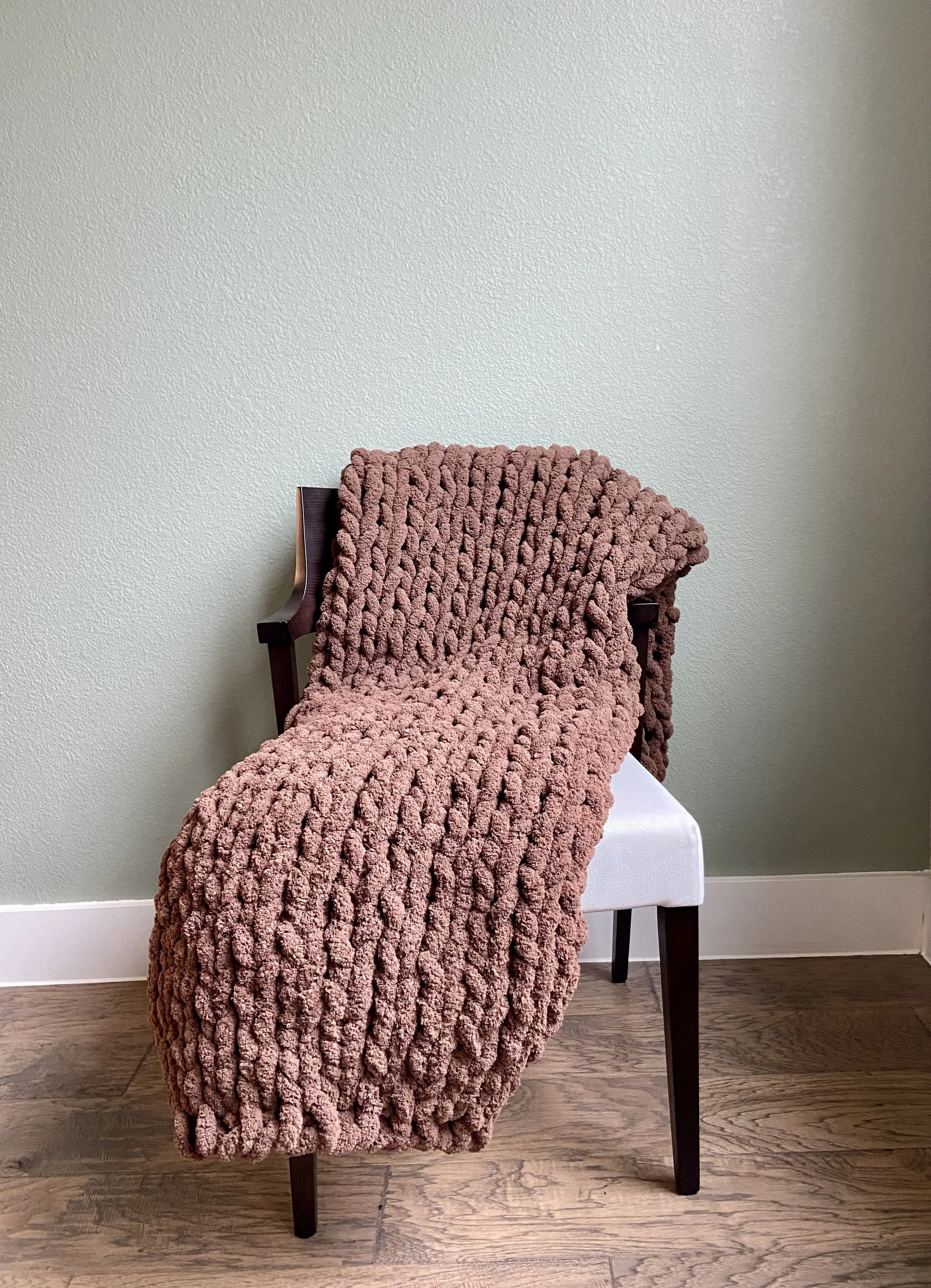 Brown Hand Kint Chunky Blanket