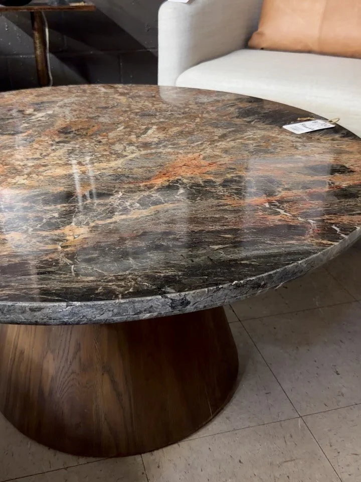 The piece that ties it all together.
Explore our latest collection of coffee tables, available in-store. #RiversideFranklin #CoffeeTable #LivingRoomDesign #InteriorInspo #CollectedHome