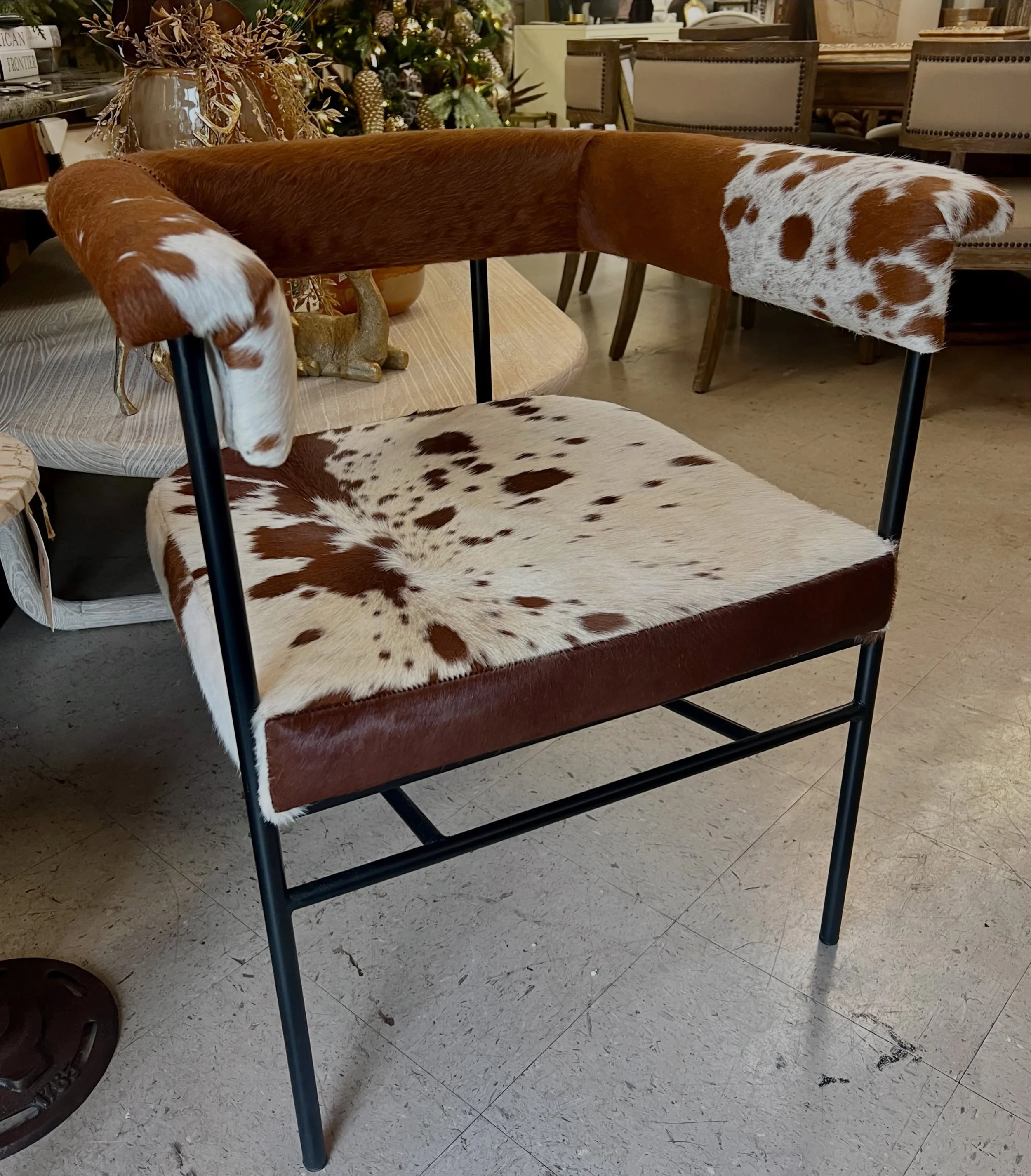 Style meets comfort 🤎 These gorgeous cowhide chairs add texture and personality to any space&mdash;and they&rsquo;re made for sitting! Come try them at Riverside Franklin.