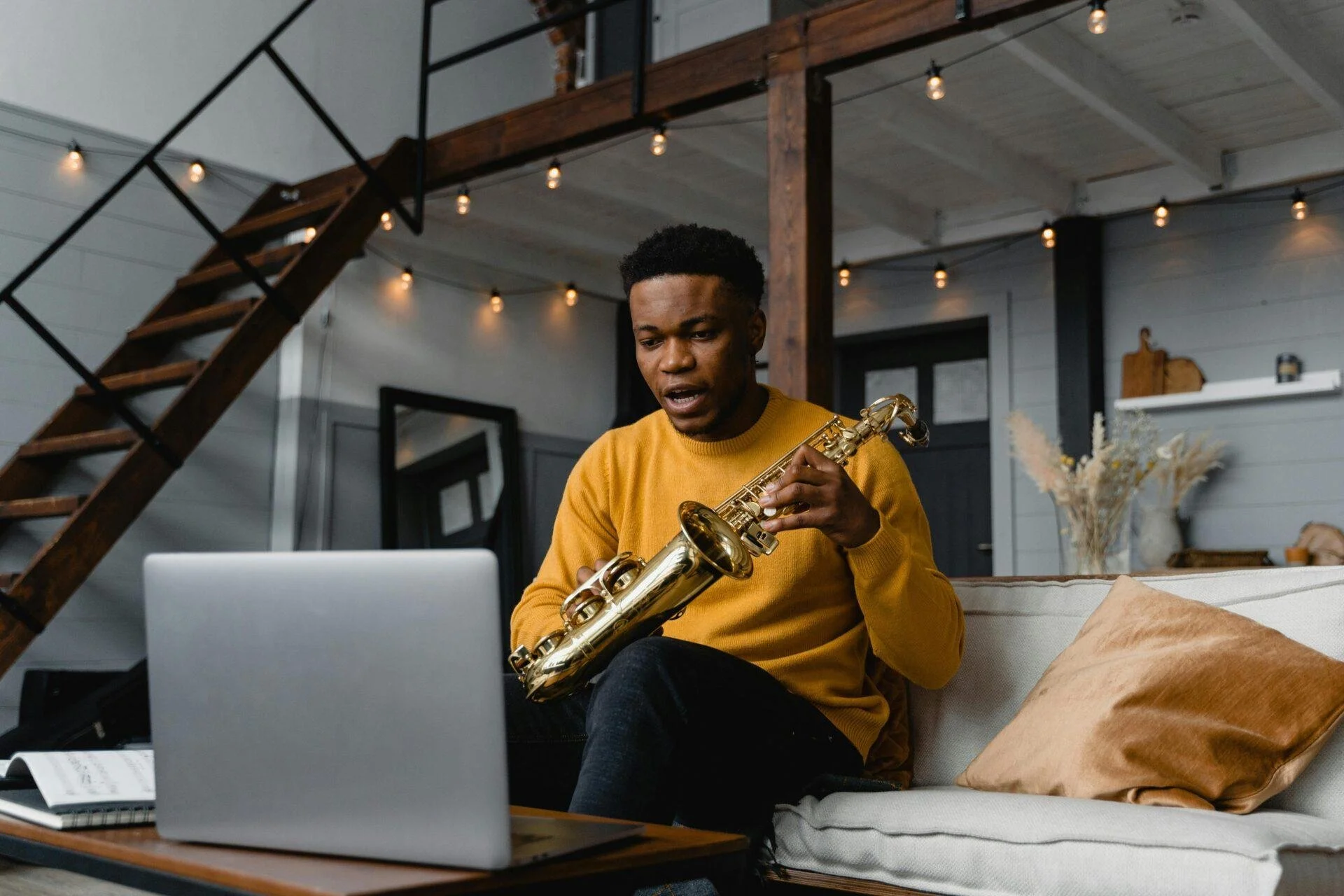 Private Music Lessons Northern Virginia: In-Person, Online, or Homeschool?