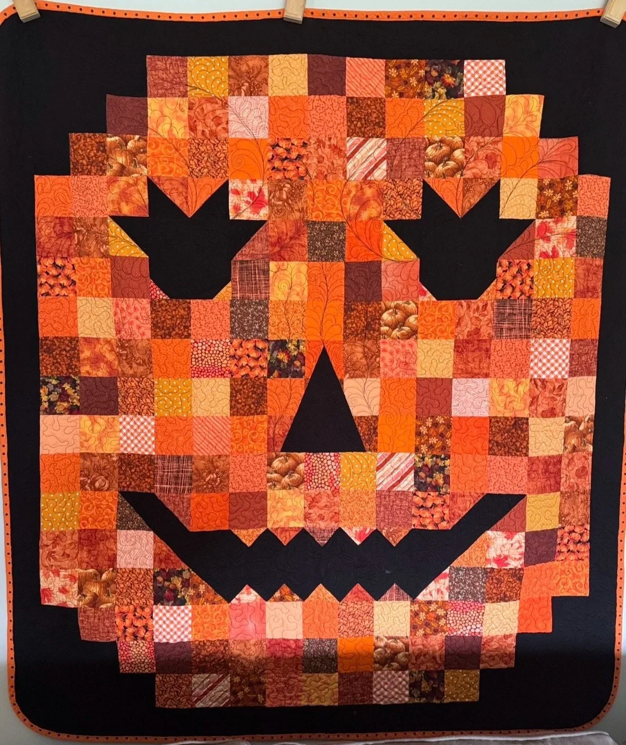 Easy pumpkin quilt pattern.