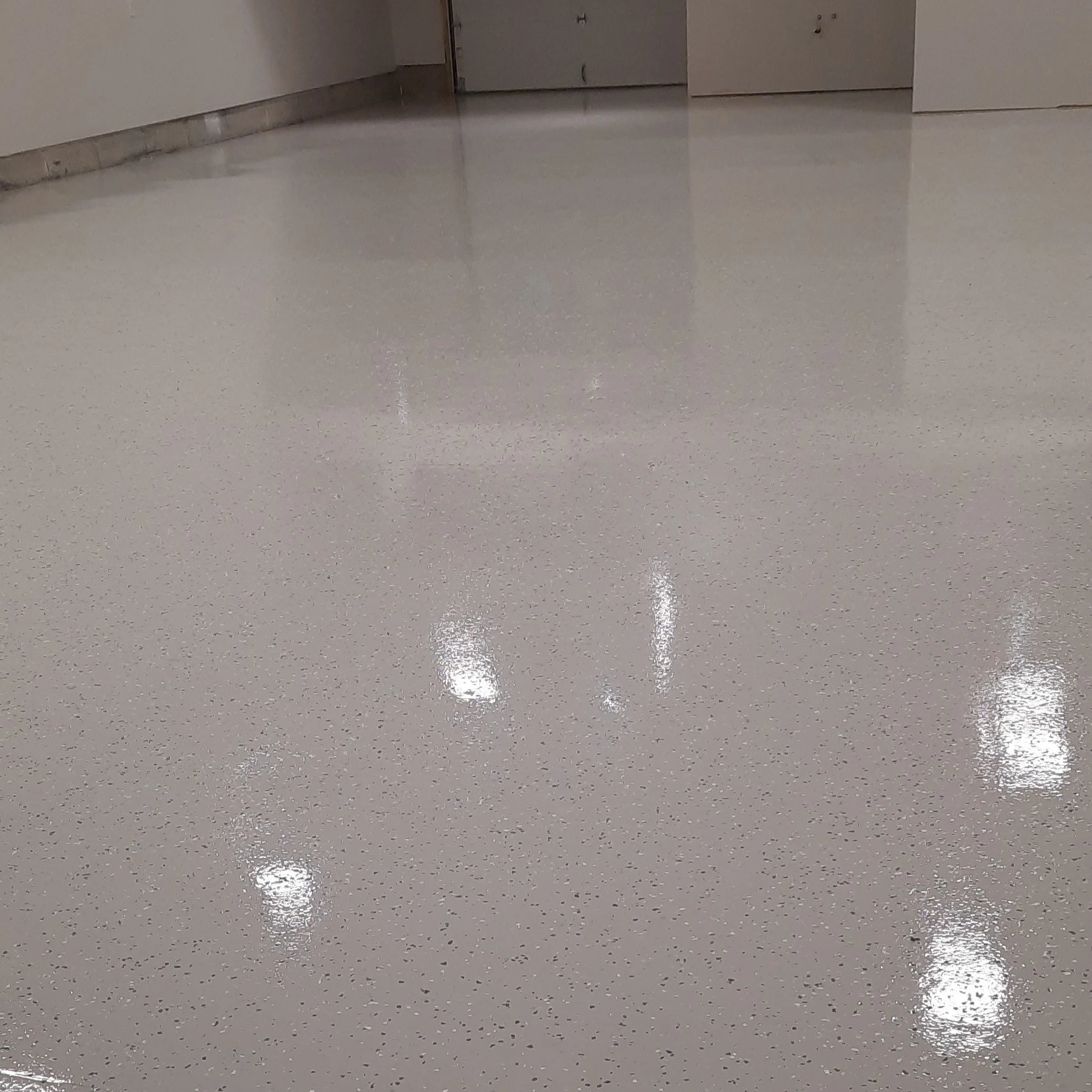 Partial Flake Epoxy - Shop Floor