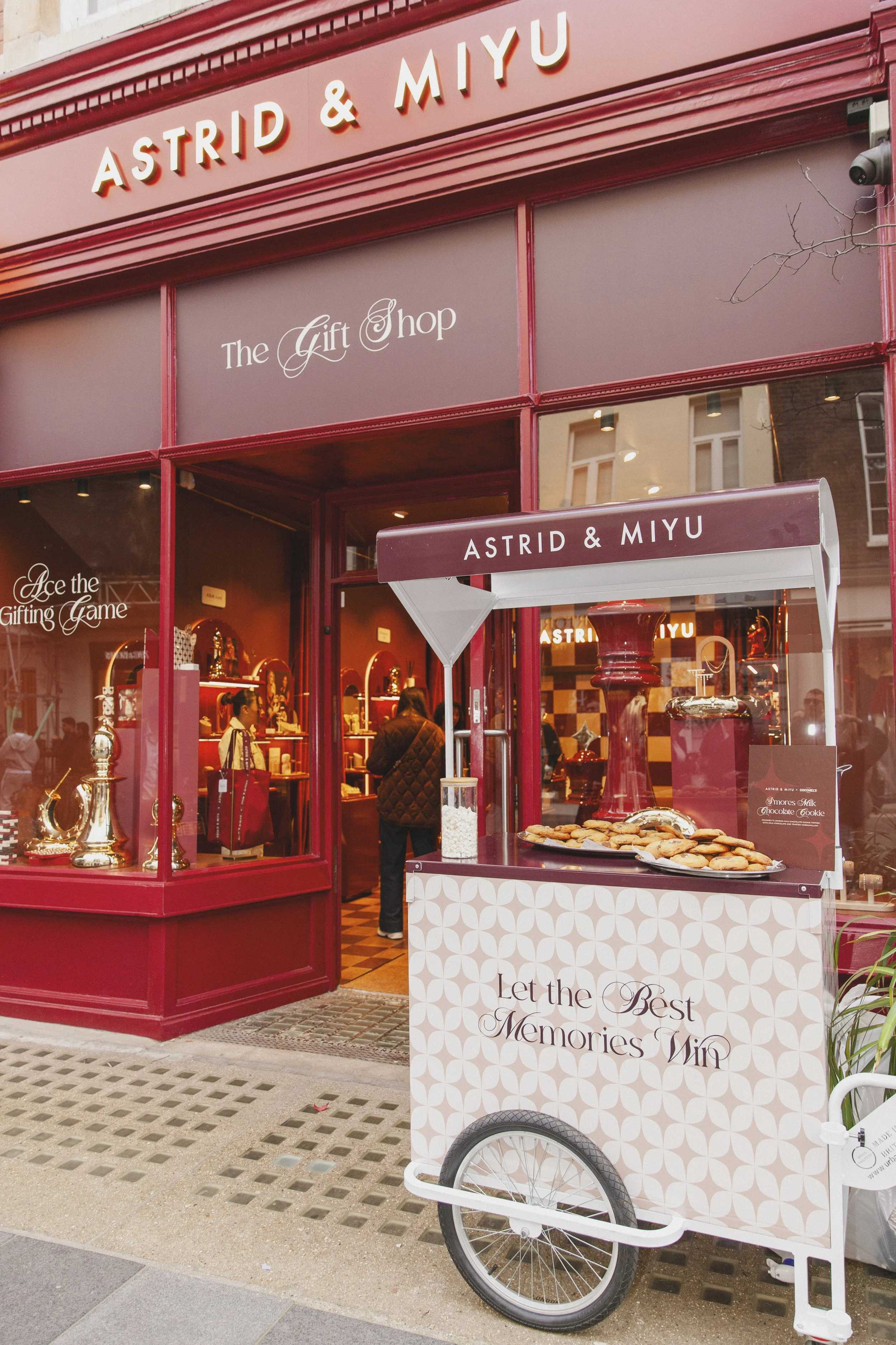 Flash Event Photography, Fashion, Jewellery, Social Media, Astrid and Miyu, Small Brand, Influencer Event, Activation Event, Community Event, Instagram, London, Bond Street, Christmas 