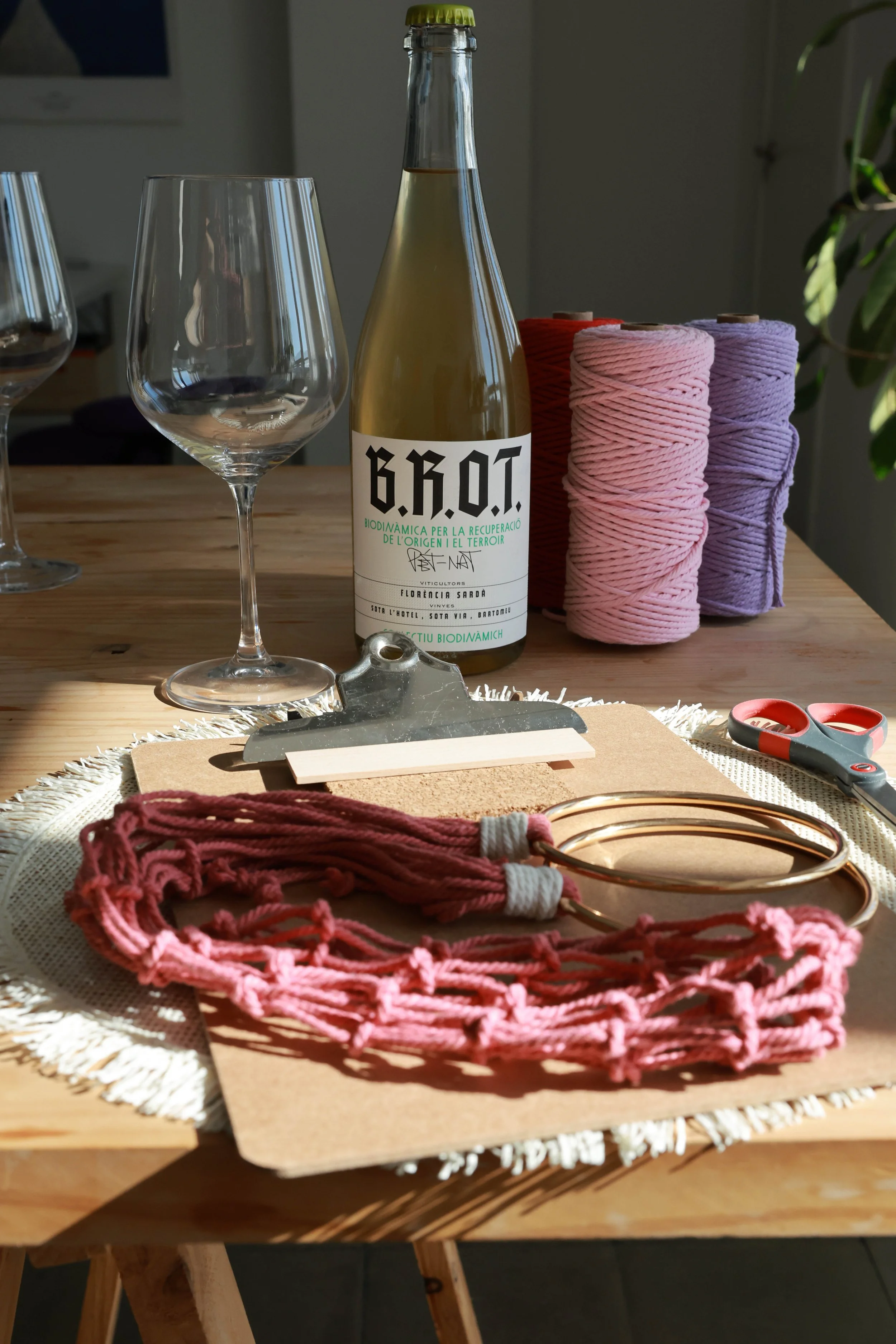 00014-Knot_Wine_Lab.JPG