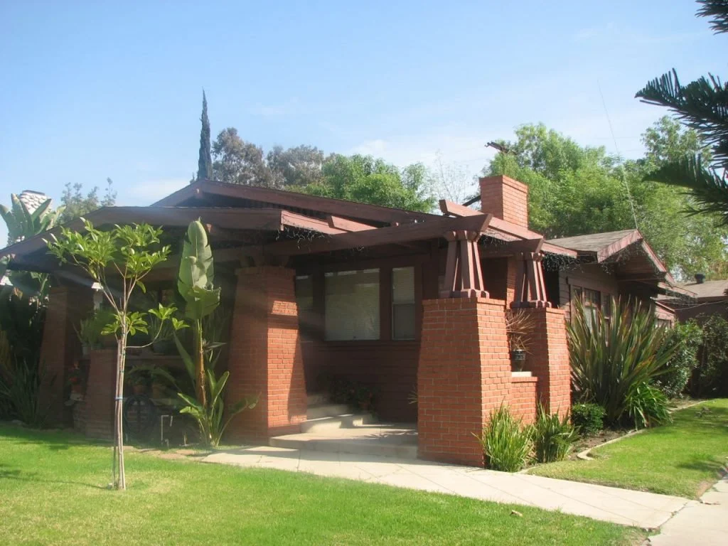 This same home at 1700 Phillips Way won in 1993 for sensitively restoring brickwork that had been damaged in the 1987 earthquake. Through the years this home has been lovingly maintained and was again nominated this year. This single story Craftsman 
