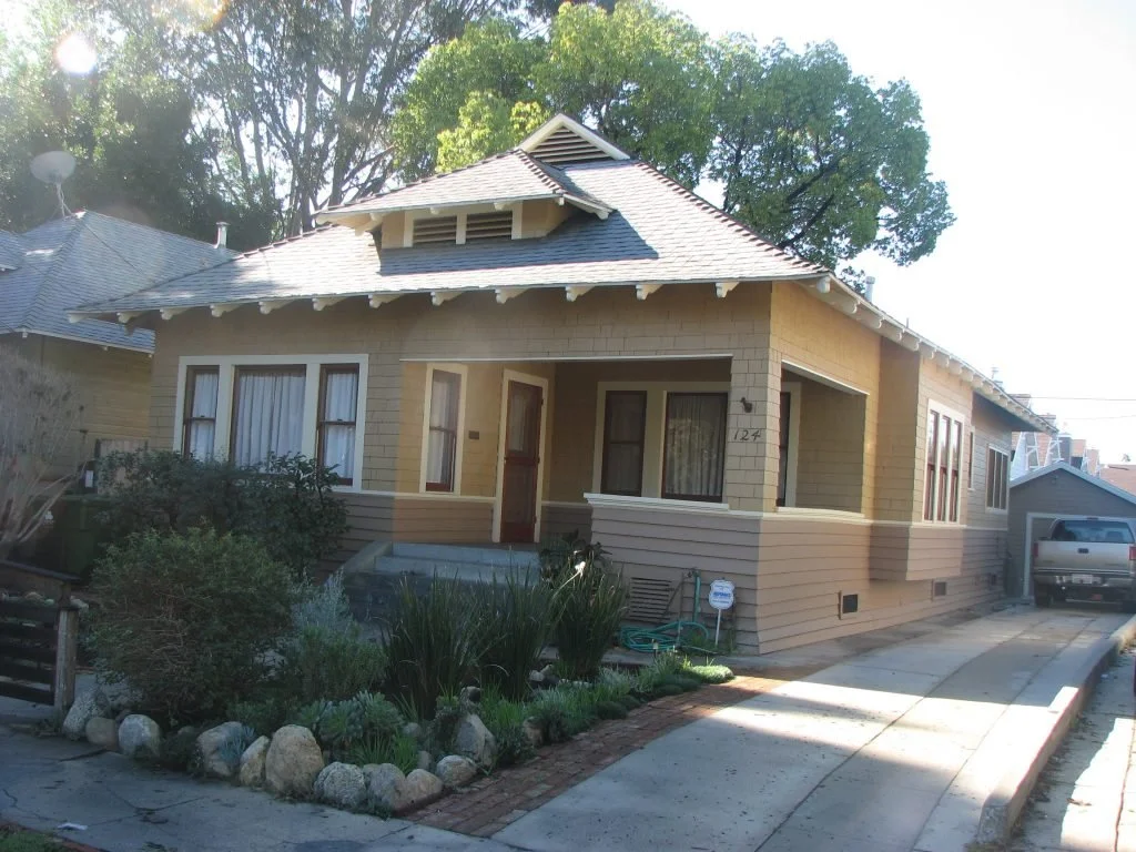 Possert House is a charming bungalow built by John H. Scott, a contractor who built a number of houses in the Highland Park area. Its pyramidal roofline would classify it as Pyramidal Folk Victorian, but its many other architectural features are pred