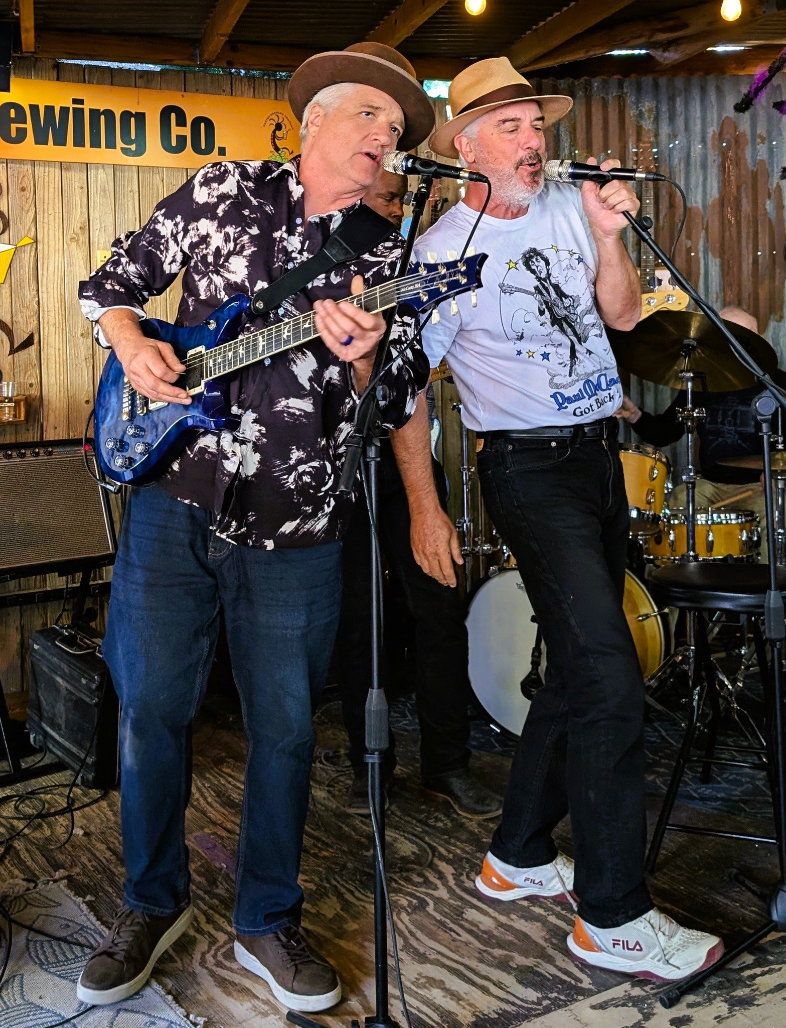 Henry Sutro Singing at the Kaktus Jam in Bernalillo, NM