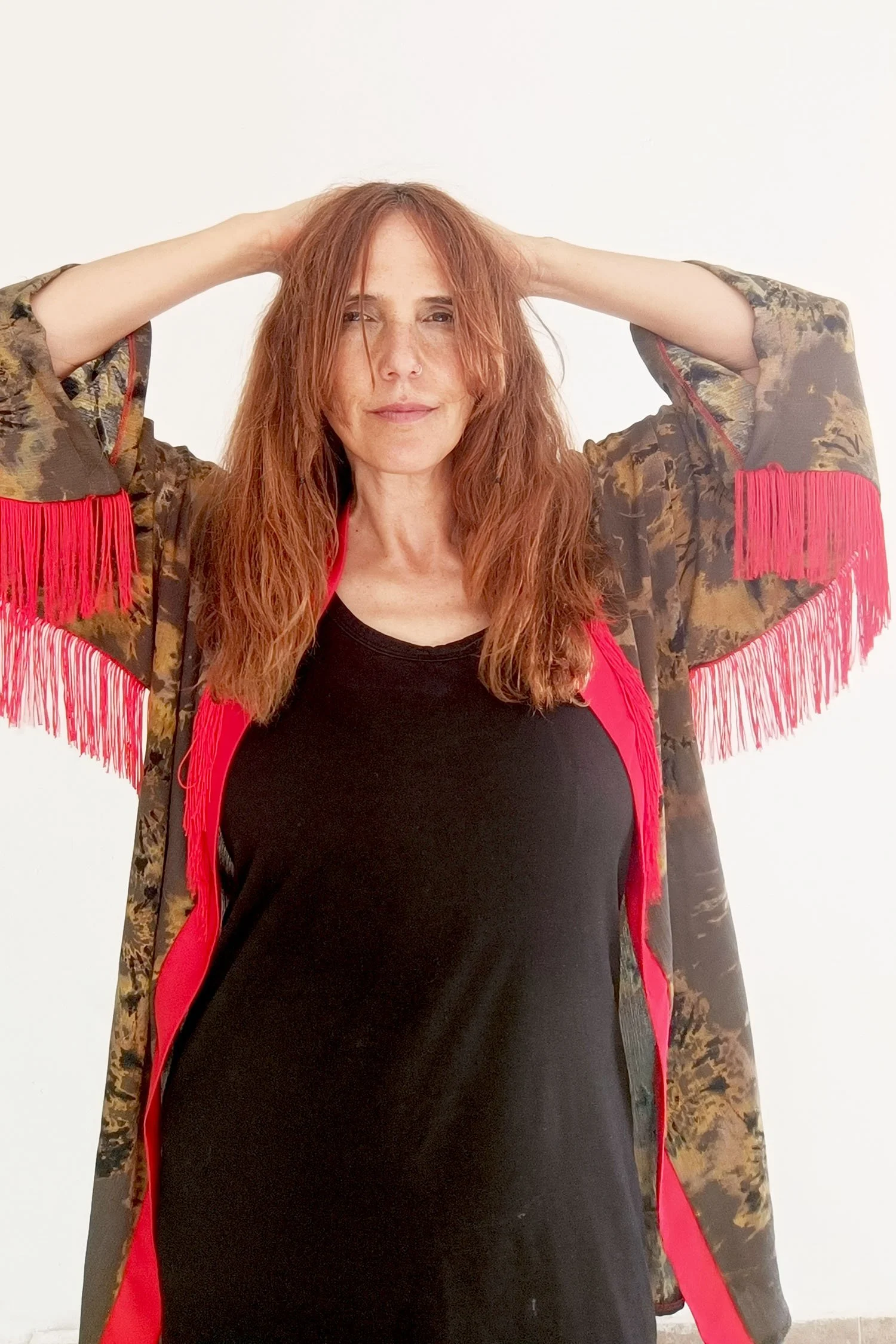 Kimono Musgo Tierra con flecos rojos