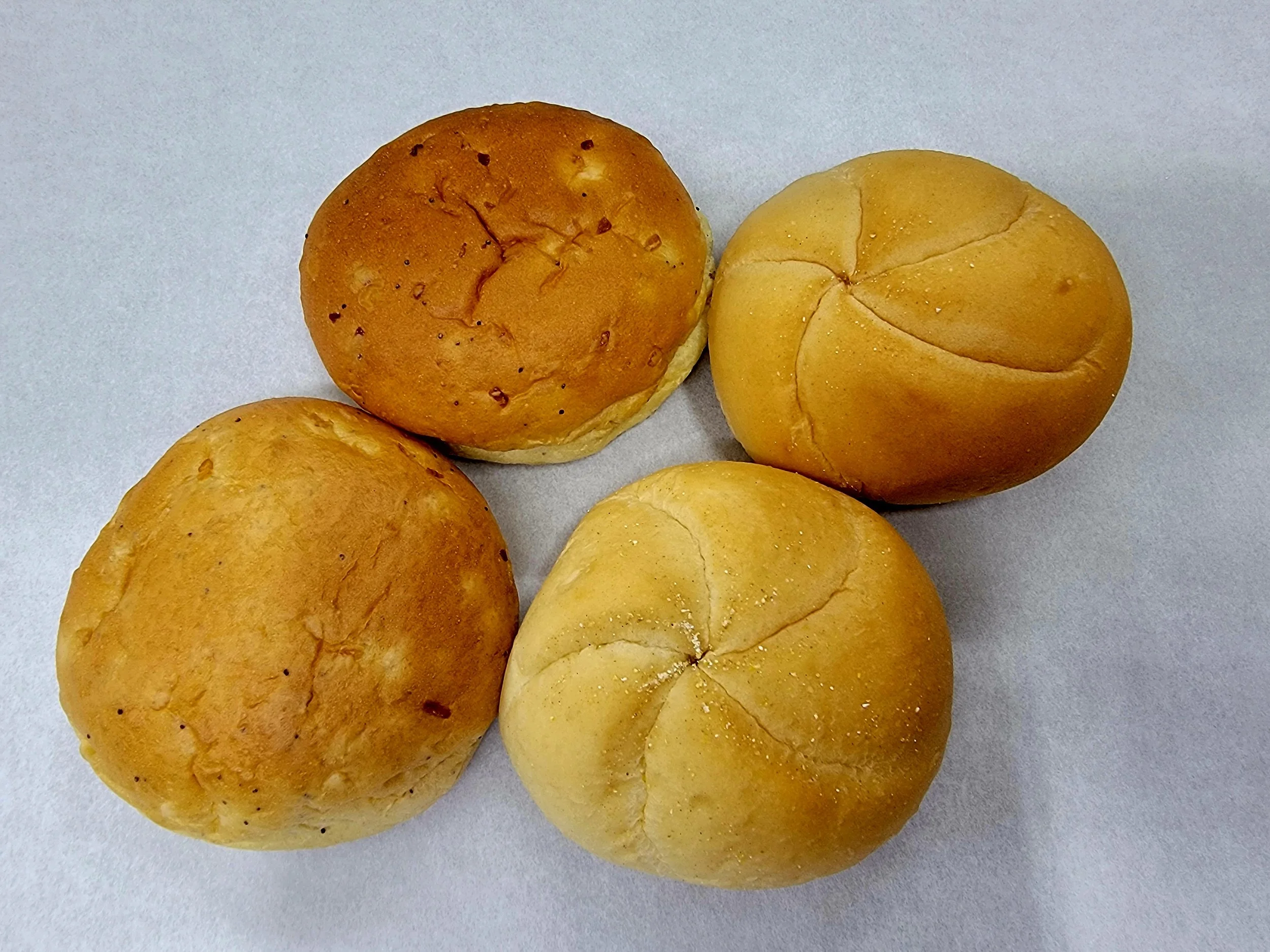 ONION ROLLS & KAISER ROLLS