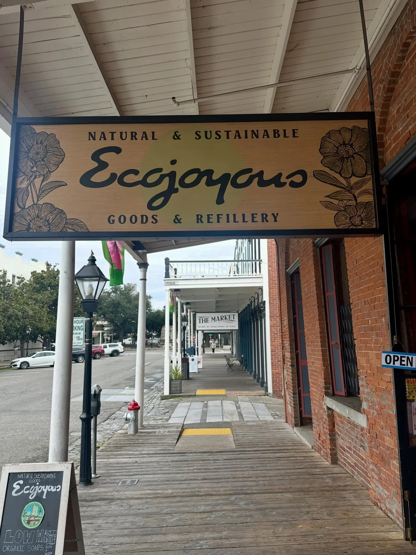We are happy to announce that you can now find Wild Bird Apothecary goods at Ecojoyous in Old Town Sacramento! 

@ecojoyous shares our passion for sustainable living, and supplies the community with eco-friendly options for everyday living and many a