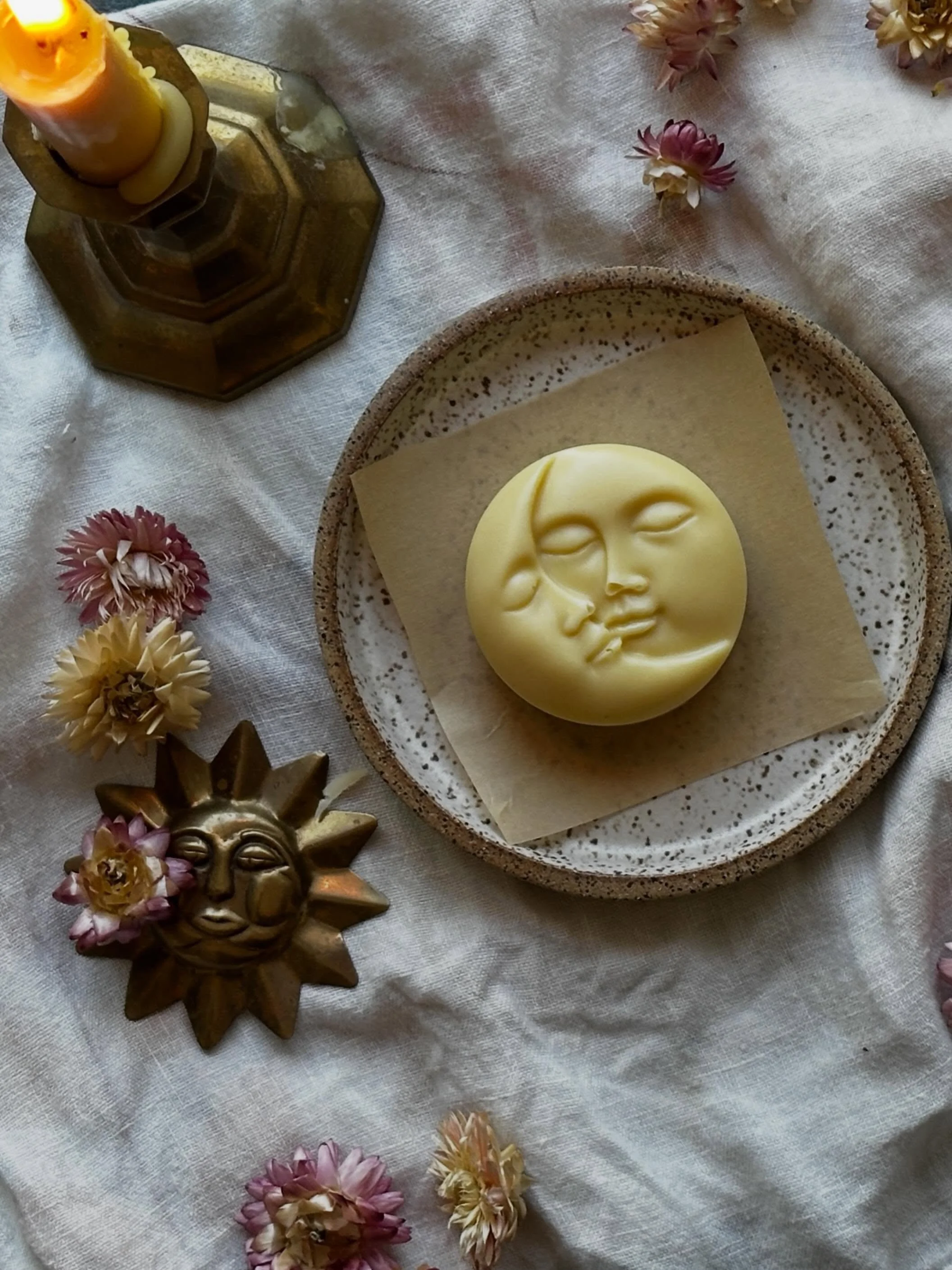We have some videos and exclusive recipes we are posting over on YouTube, and we would love you to follow us if you are interested! 

Find us @WildBirdApothecary on YouTube 

Our videos are focused on diy recipes and natural skincare, and are comfort