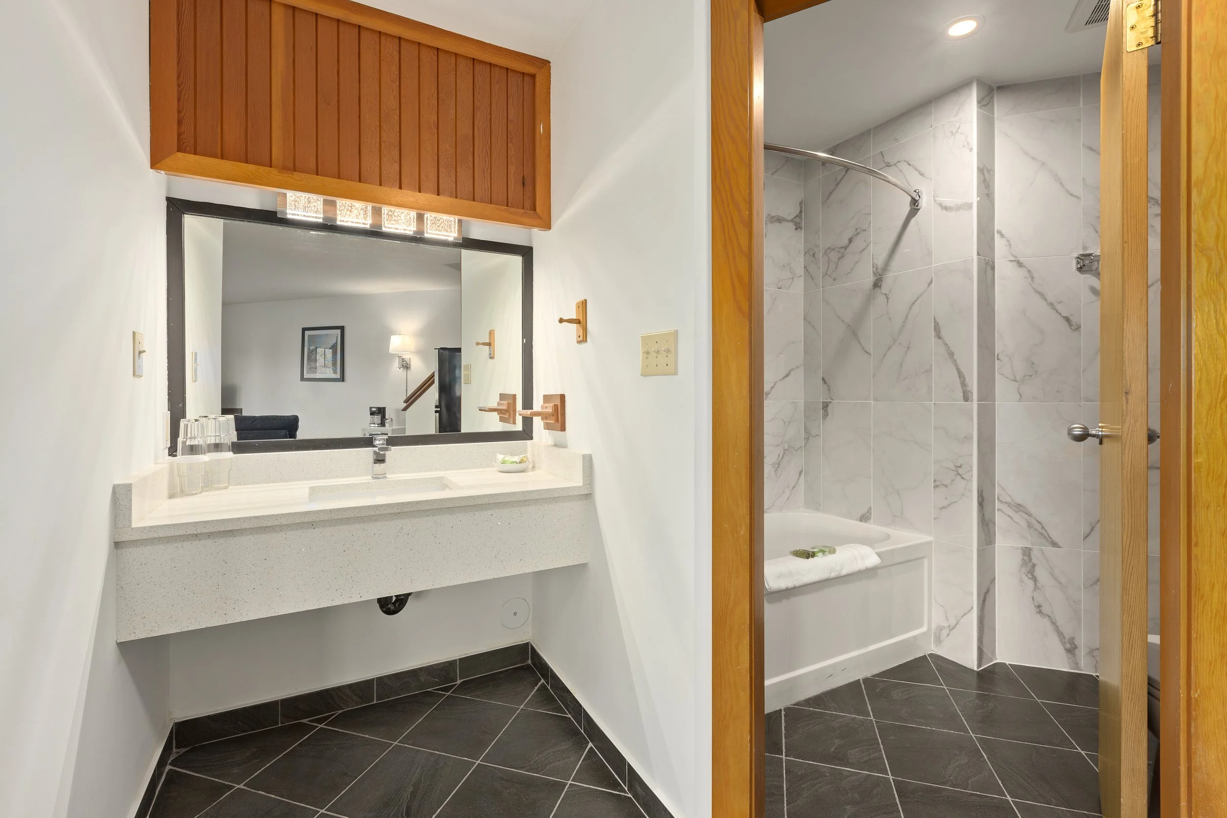 HarbourAssistantMasterSuite_8.jpg