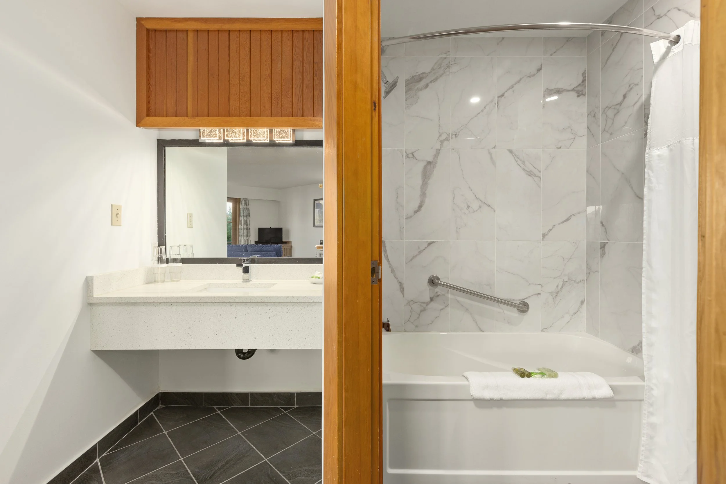 HarbourAssistantMasterSuite_9.jpg