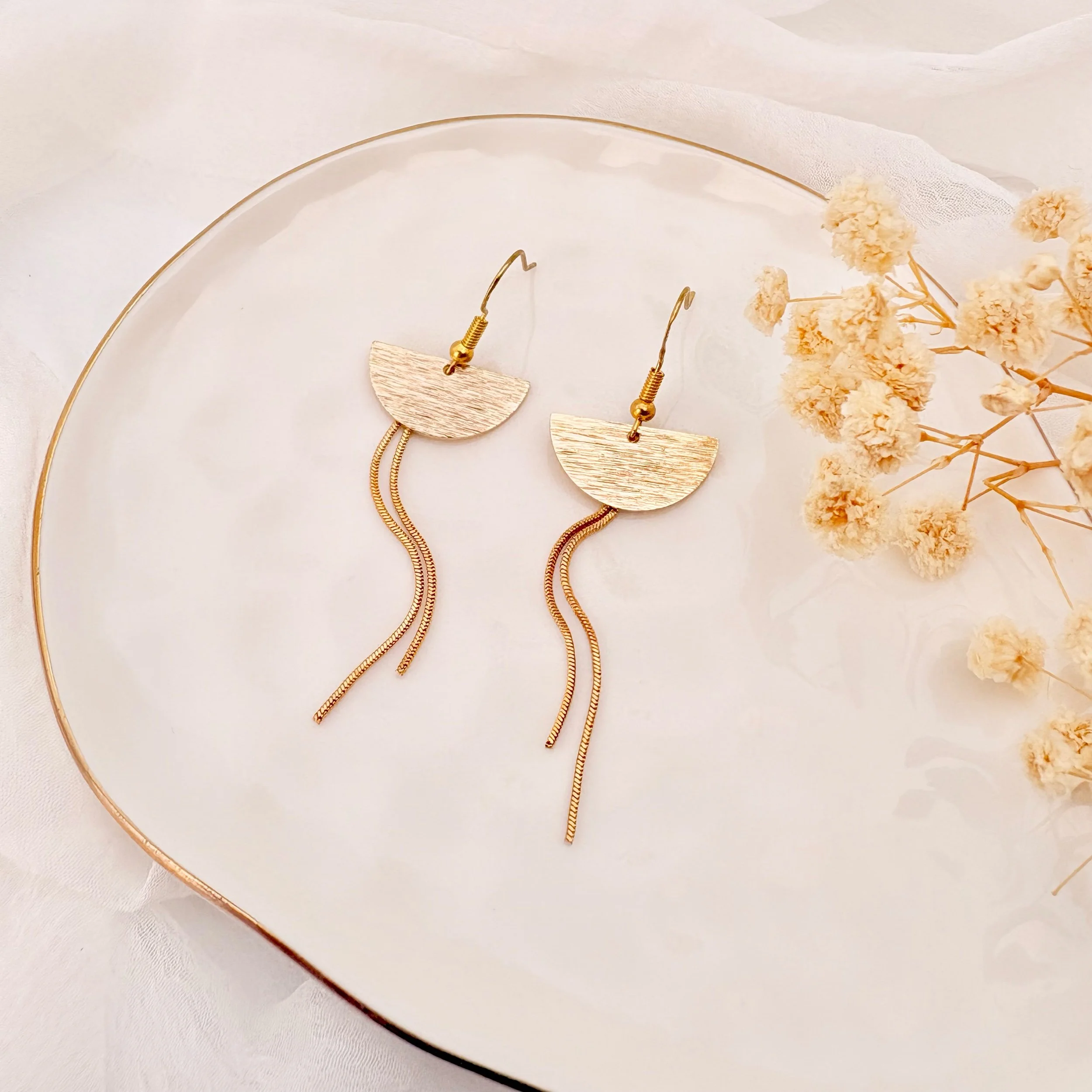 Murdoch Dangle Earrings
