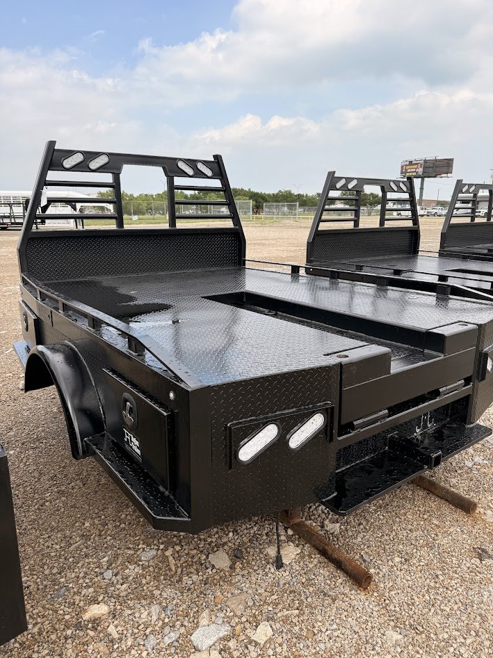 20-26 Ford/Chevy Flatbed SW/LB skirted no spikes
