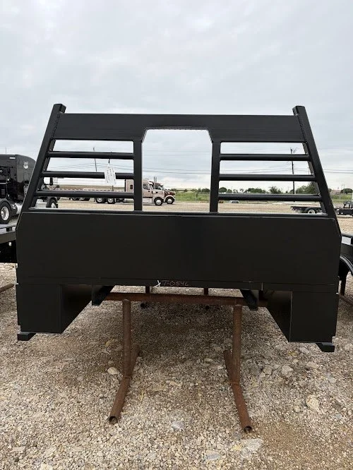 20-26 SW/LB flatbed skirted ford/chevy