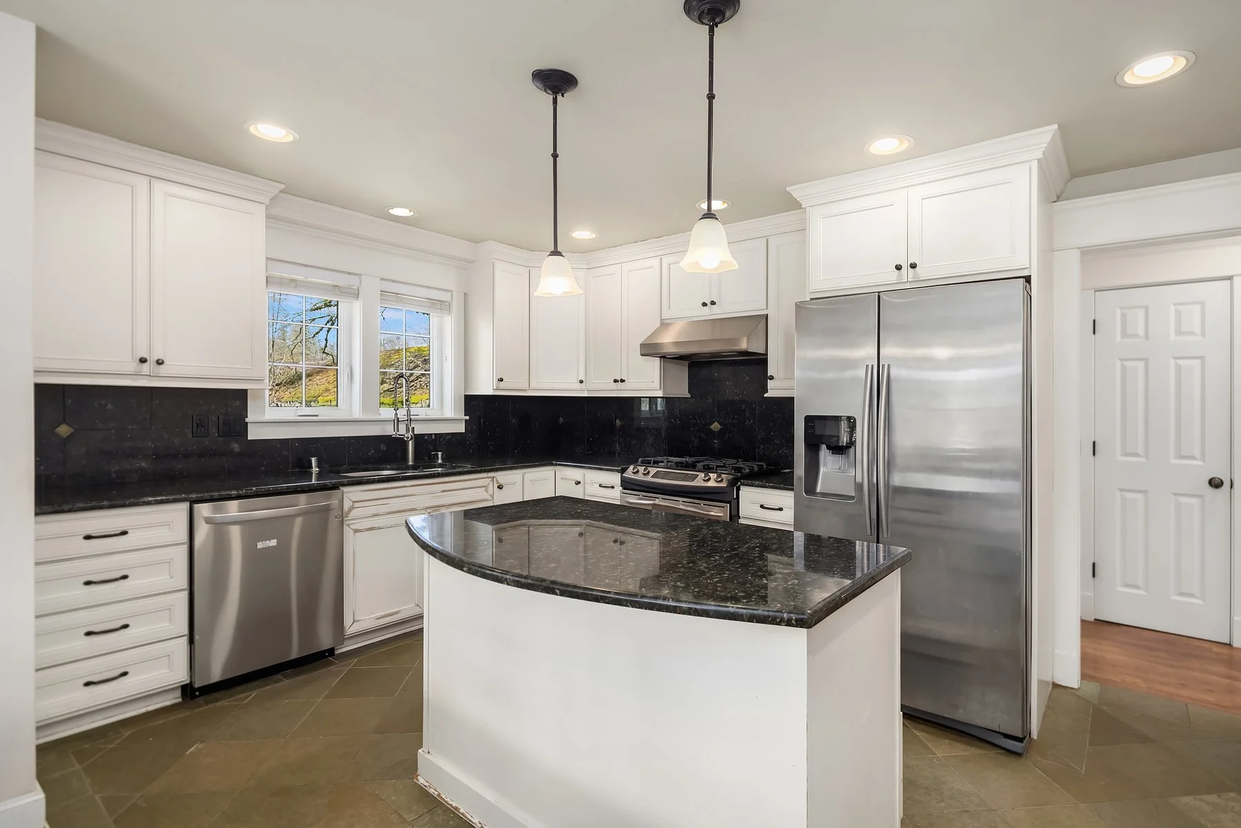 NEW_cottage_kitchen.jpg