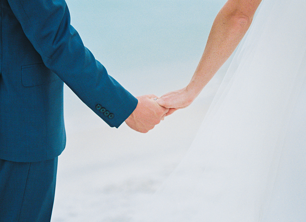 JenniferBlair_SimpleSeasideWedding-1215