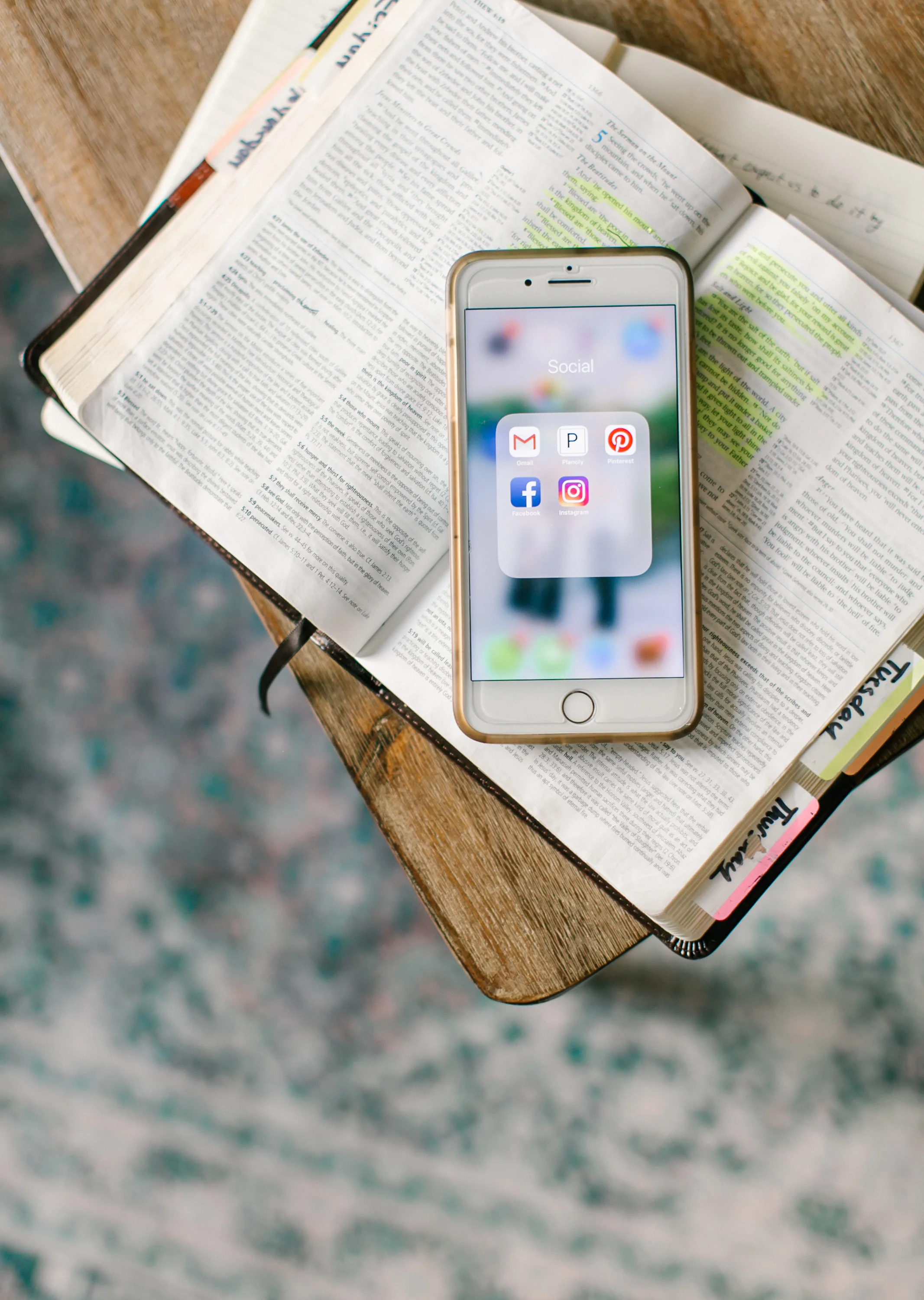 Back to the Sources: The Need for a Social Media Renaissance