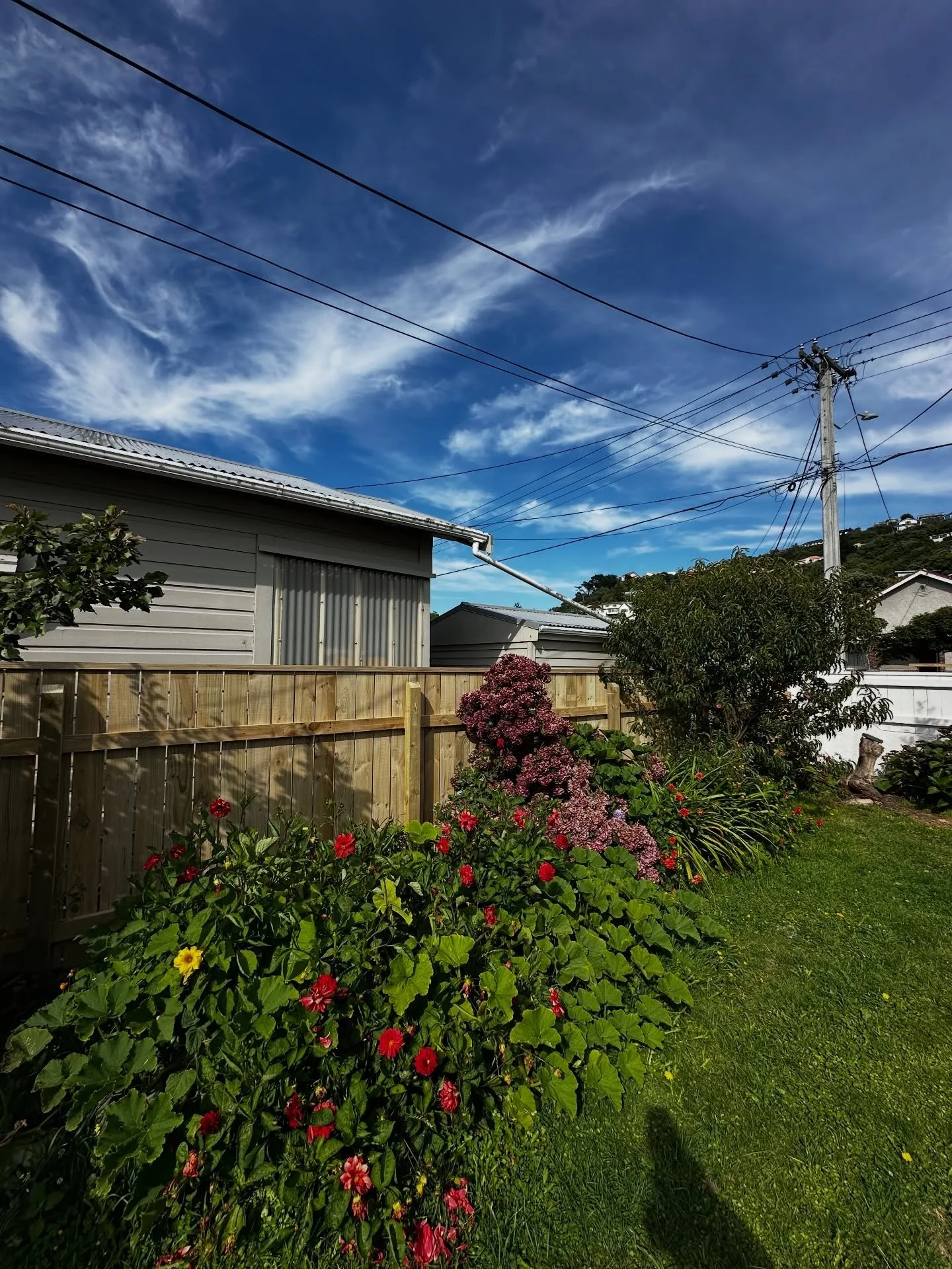 Built fast. Built straight. Built to last.
Don&rsquo;t settle for a fence that leans in a year, get it done right the first time. Get in touch
