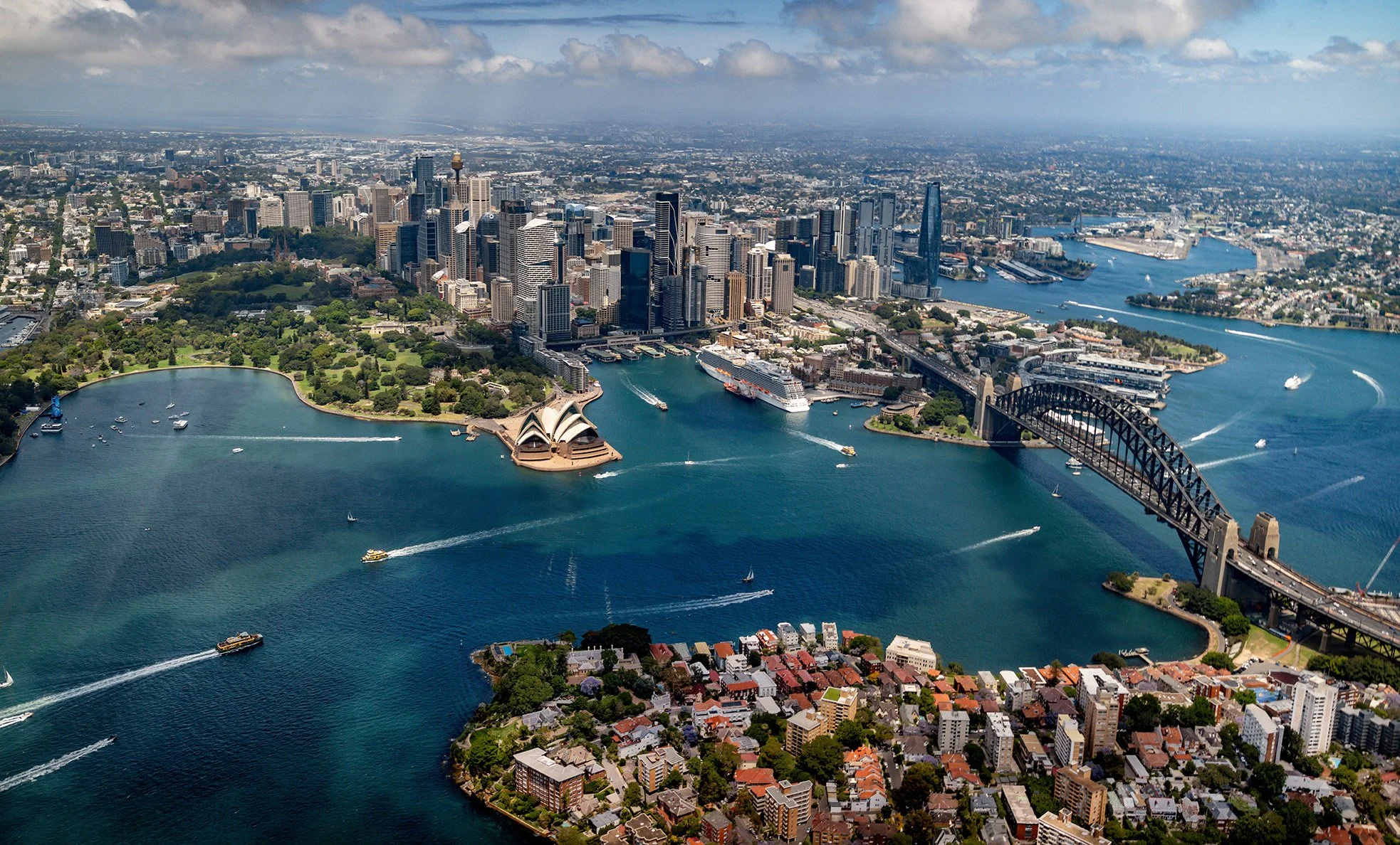 Dr Caroline Mathias Specialist Gynaecological Surgeon Sydney Endometriosis Surgery