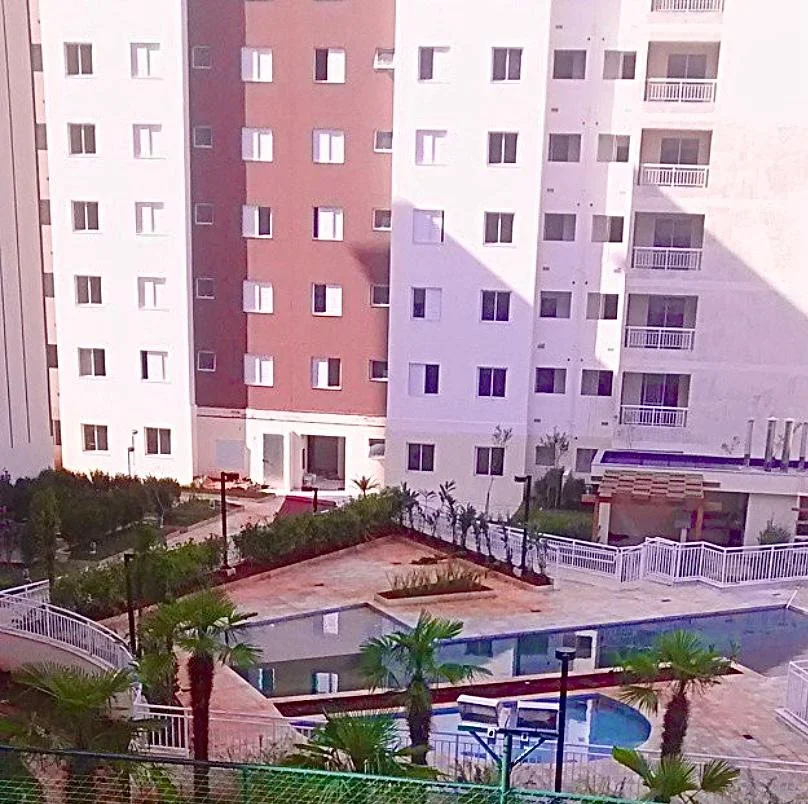 Execução de área de lazer completa e piscinas.