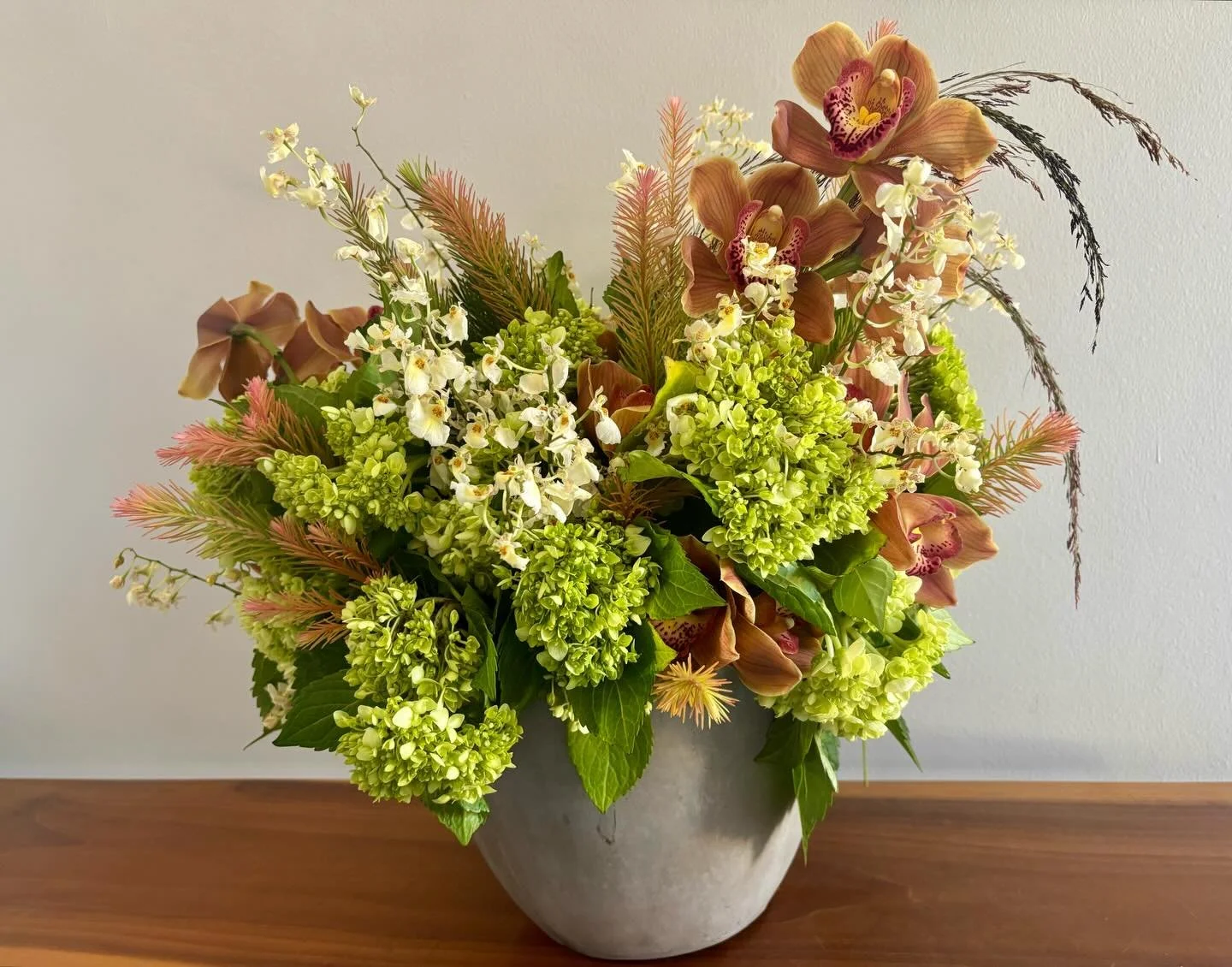 The Grinch as a lady. 🤍