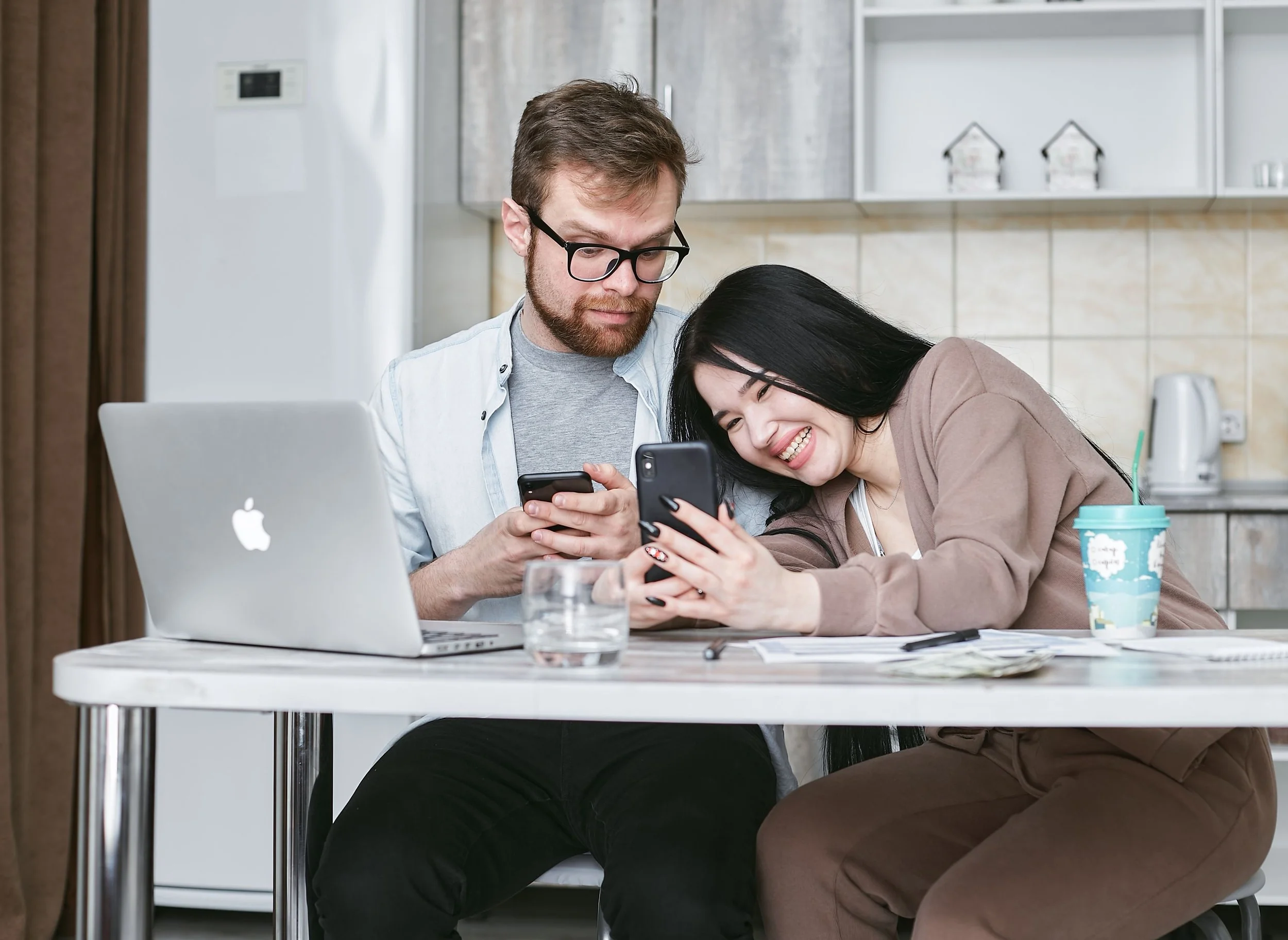How Busy Couples Can Stay Connected: Couples Therapy Insights for Real Life