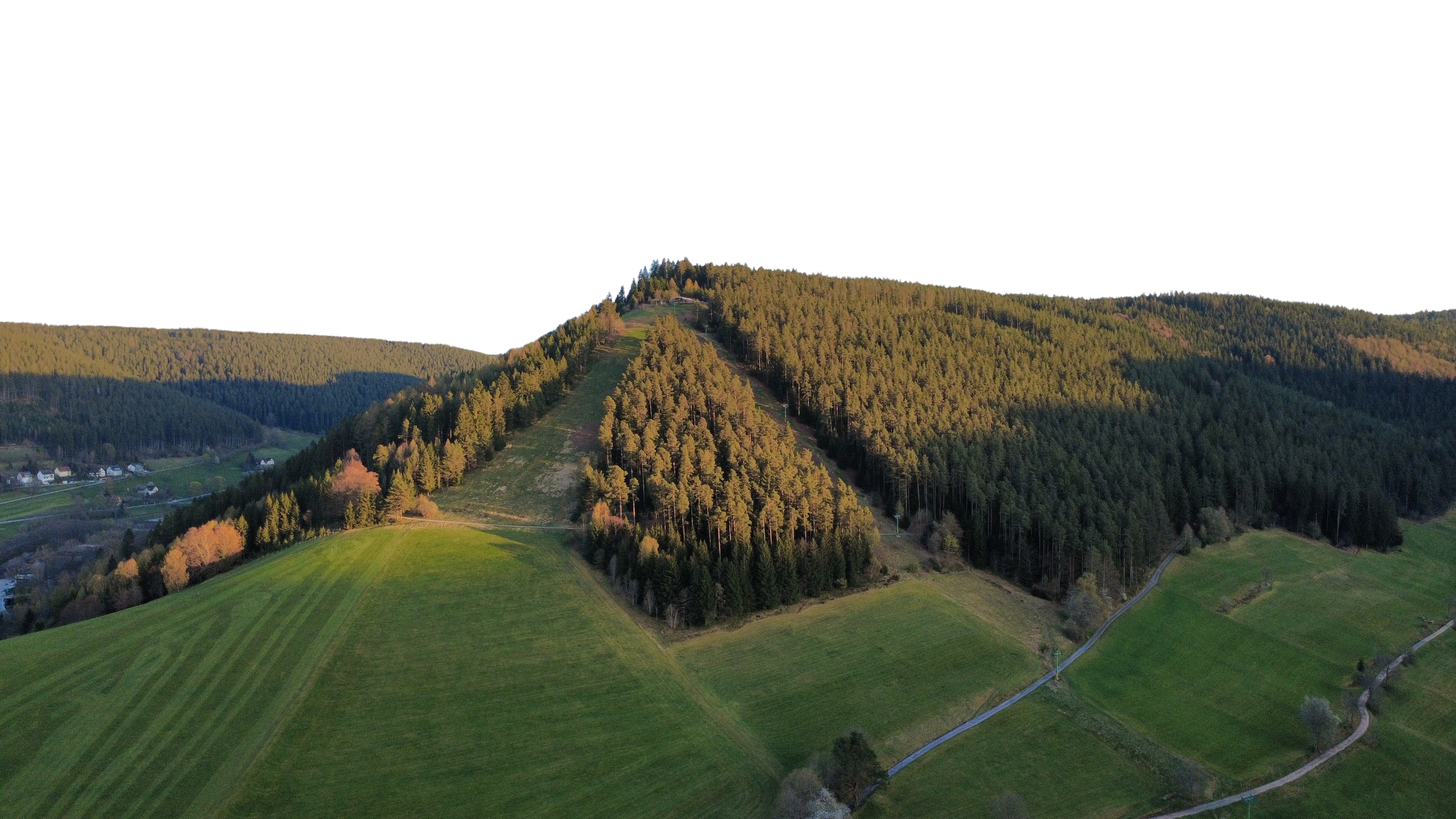 Blick auf den den Stöckerkopf und die Glasmännle Hütte in Baiersbronn