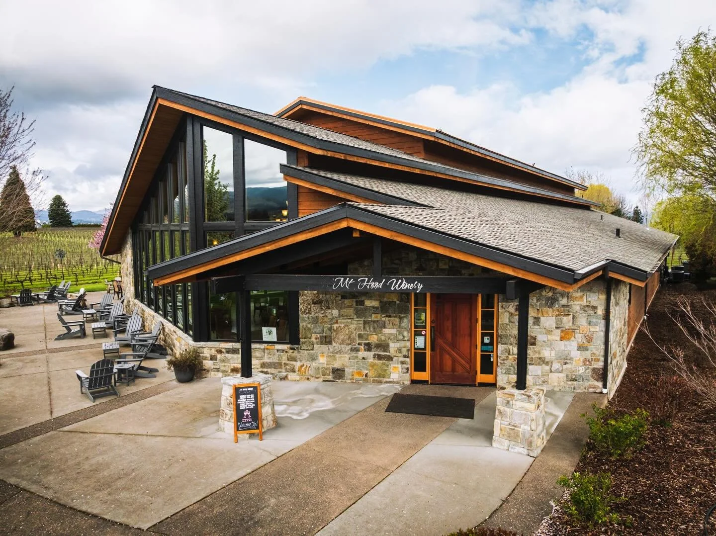 We&rsquo;ll be here all week 👋

There&rsquo;s still time to take part in the Gorge Club Share until the end of April! Come and see us! @gorgeclubshare