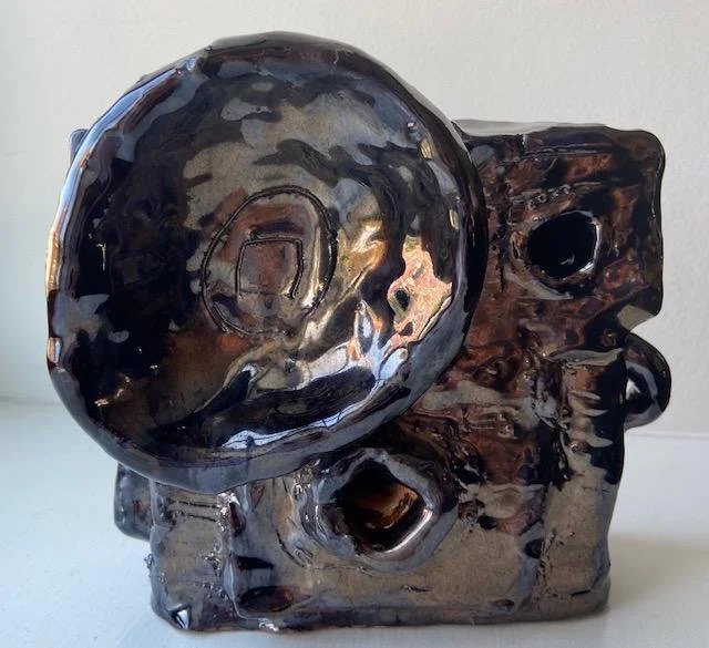 unknown,   ceramic camera),  6" x 7.25" x 4"