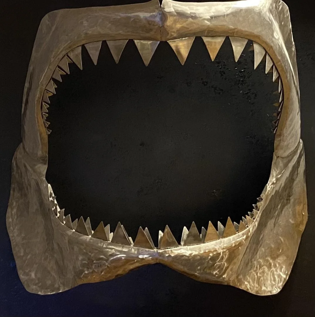 unknown,  Jaws,  36 6/8" x 36 6/8" x 22"