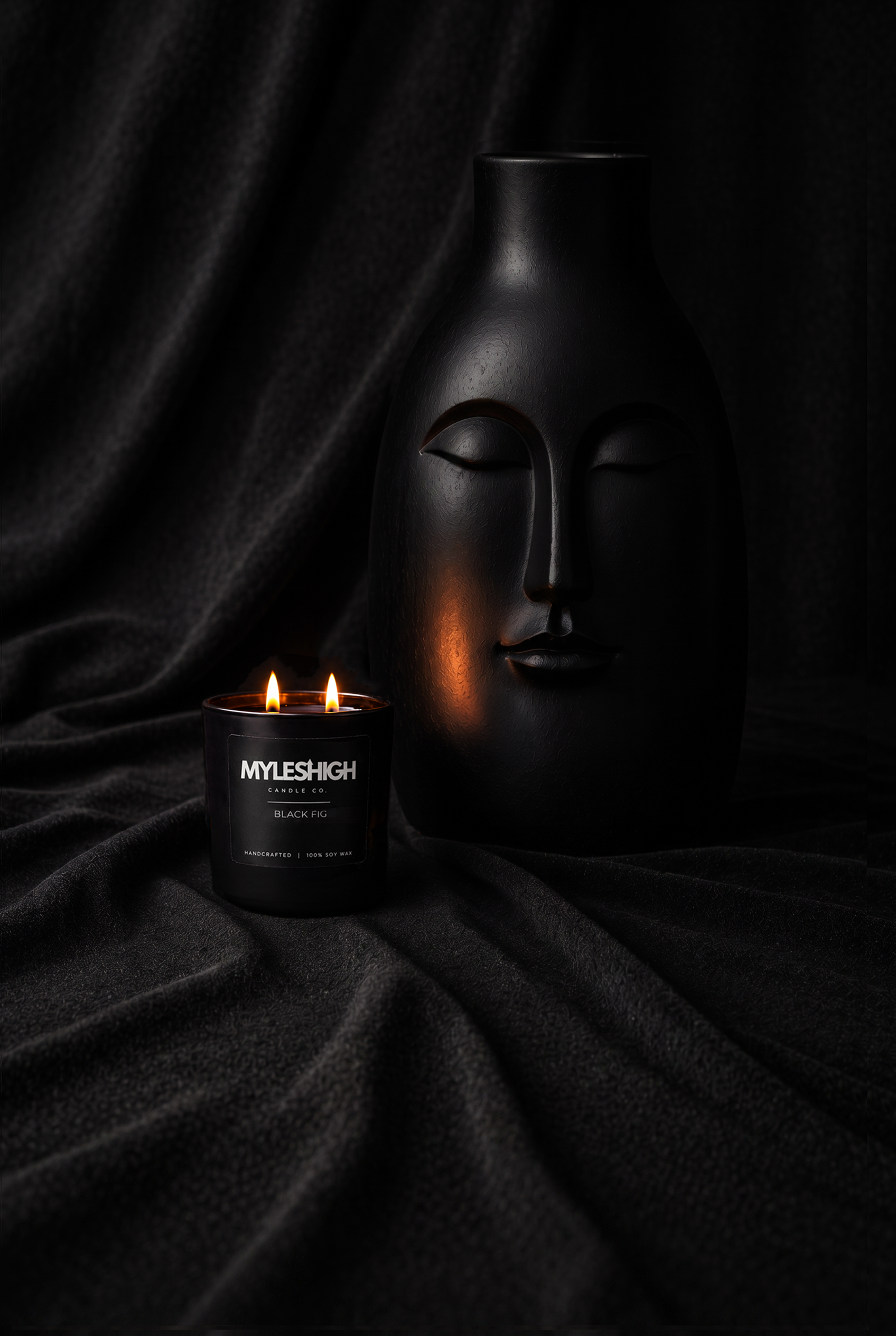 Black FIg statue.png