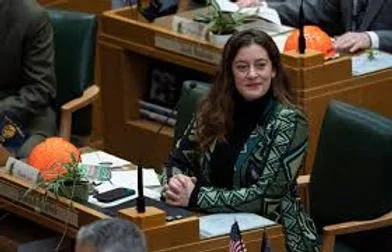 Unemployment for Striking Workers Heads to Gov.’s Desk