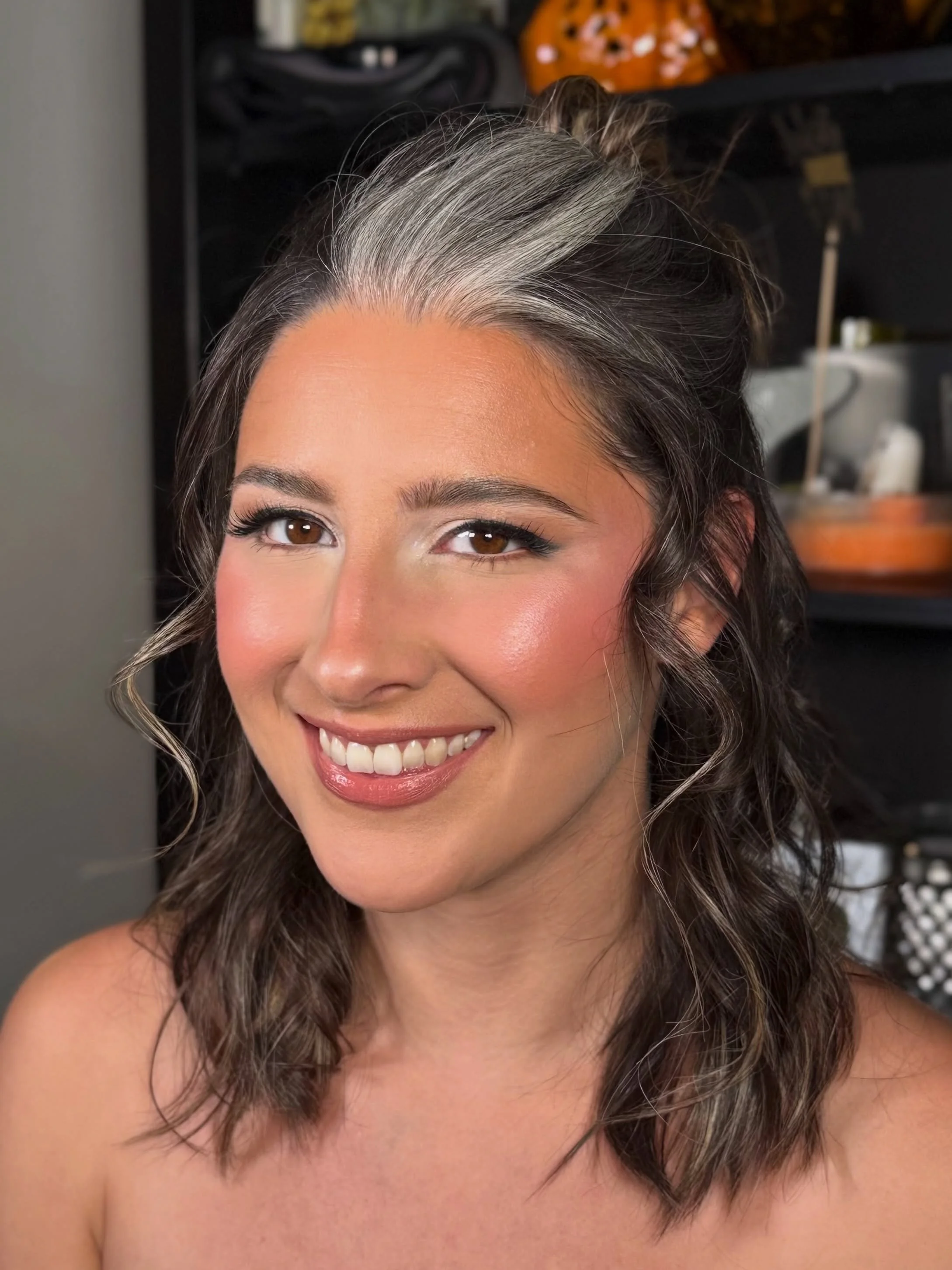 Soft, timeless bridal glam for Jess ✨🤍 

Would you wear this look on your wedding day? 🤍

#stpetemakeupartist #tampamakeupartist #tampamua #clearwatermakeupartist #bridalmakeuptampa 

St Pete makeup artist | Tampa makeup artist | bridal makeup look