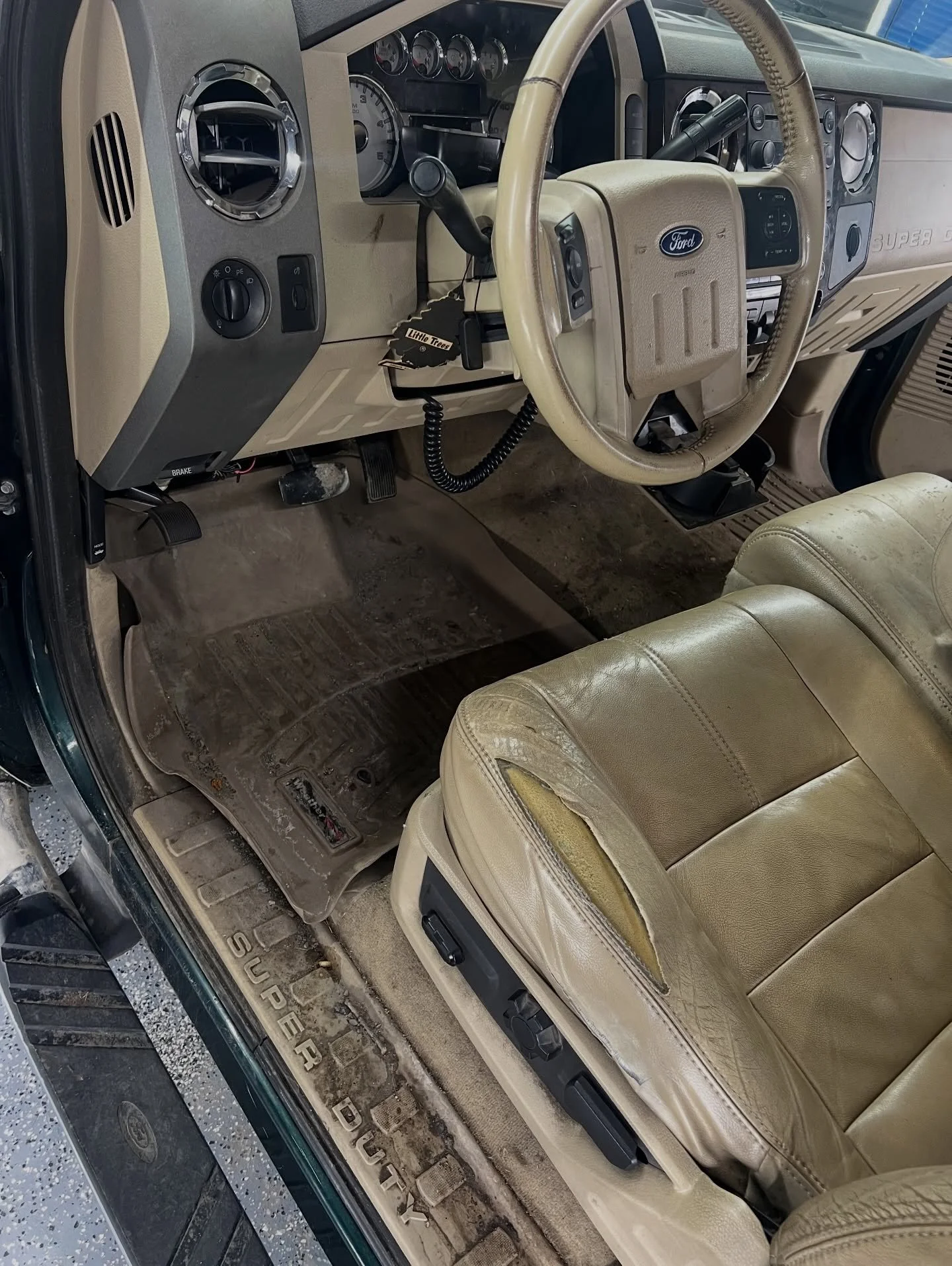 Another work truck brought back from the dead 💪

This one hadn&rsquo;t been touched in years &mdash; layers of dirt, grime, and job-site dust everywhere. After a full interior detail, it&rsquo;s finally a place you actually want to sit in again.

Wh