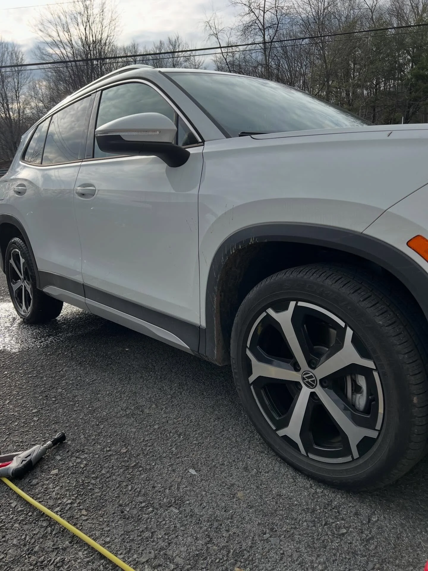 White is one of those colors that never really looks dirty&hellip; until you get close. 

Full exterior detail and 6 month paint sealant got this Tiguan ready for the spring!

Message to book yours! Openings available.