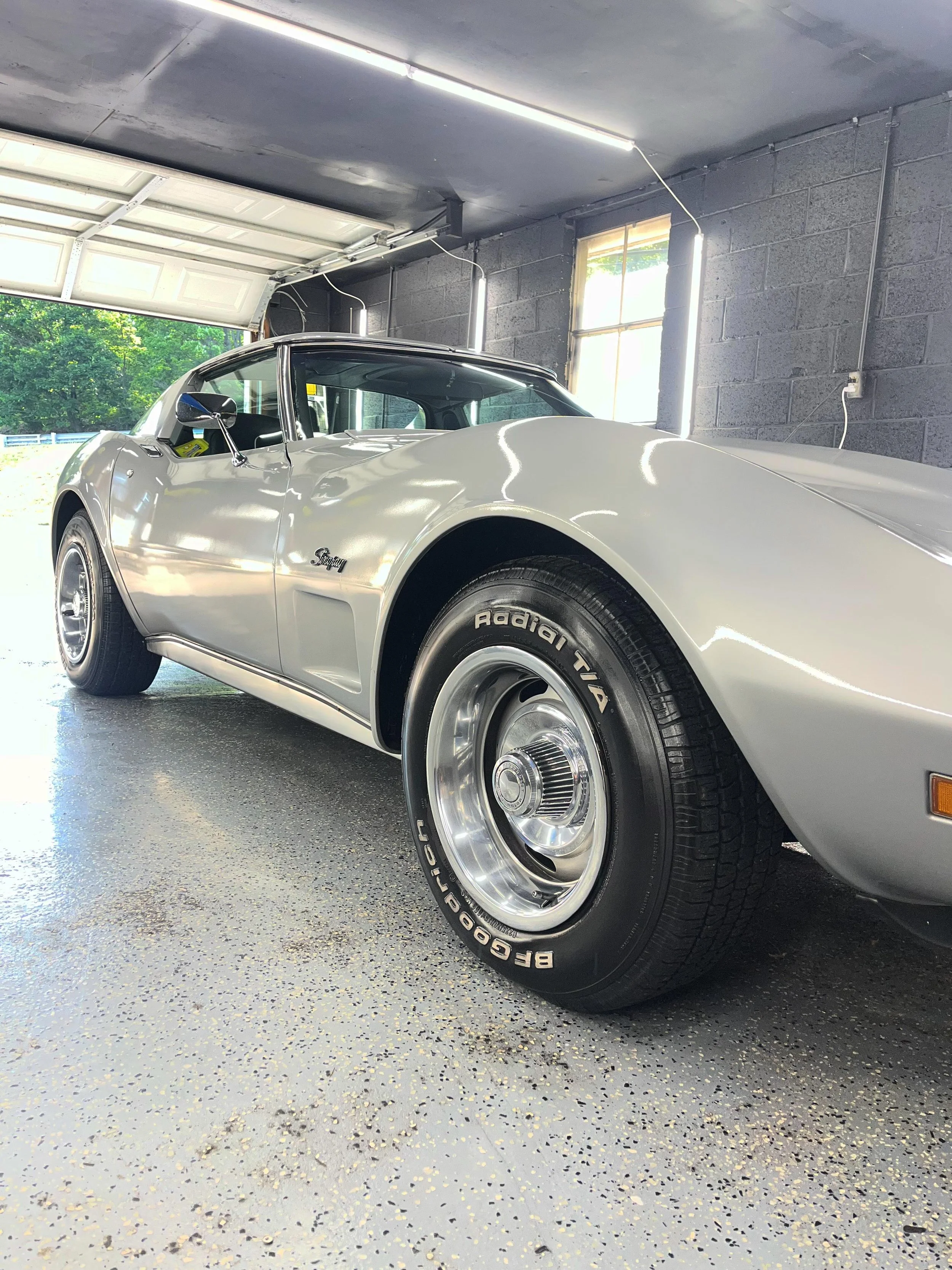 Another C3 through the shop! 🔥

This classic got its paint revived and protected, bringing back the gloss it deserves.

Need your classic looking its best? Send us a message and let&rsquo;s get it scheduled! 🚗✨

#CorvetteC3 #ClassicCarDetailing #Pa