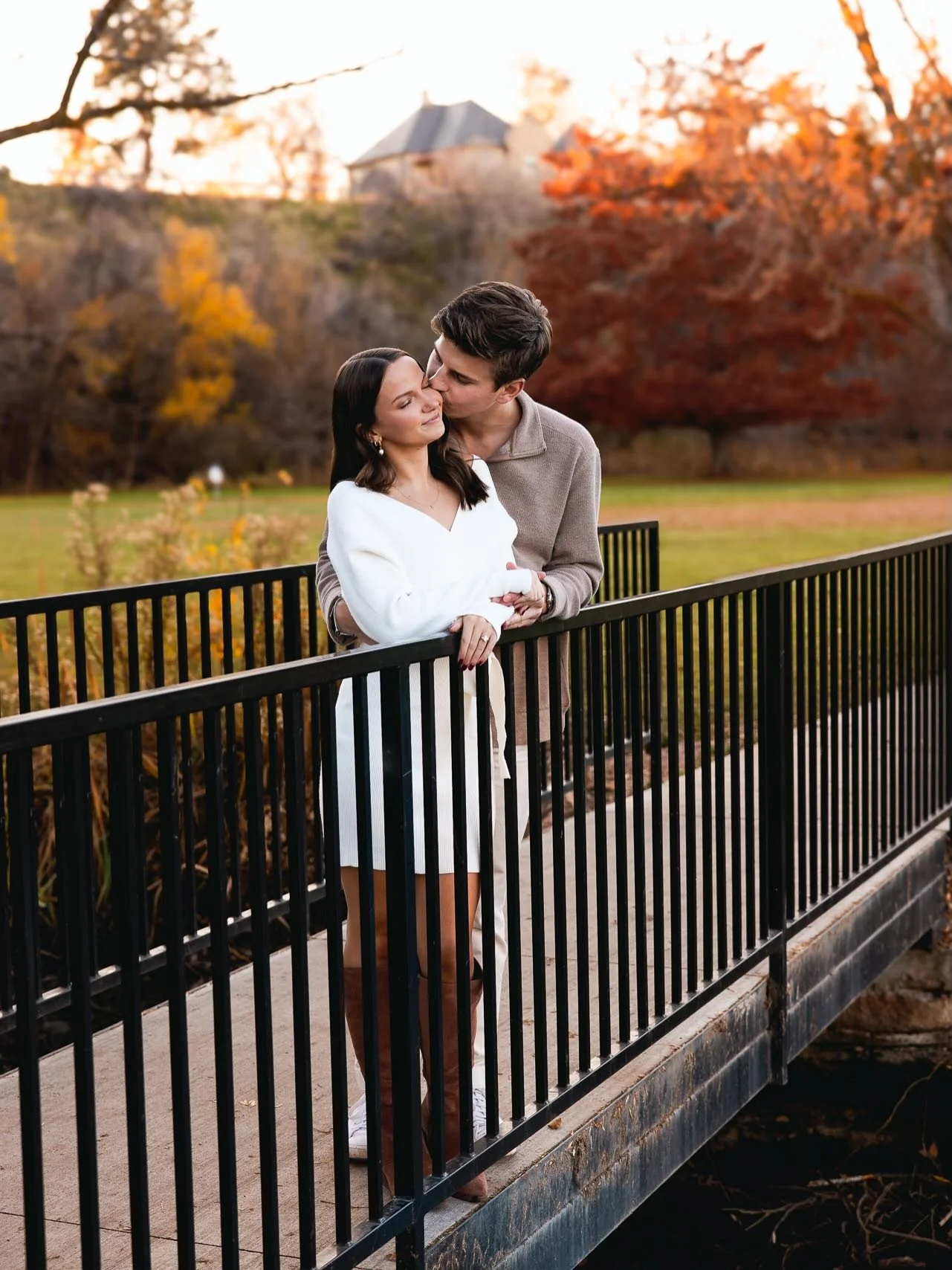 Love these two love birds! @bradleyosborn @shelbyleonard12 ✨ 

#engagementphotos #pnwengagementphotographer #waengagements #ilovelove #bethphotography