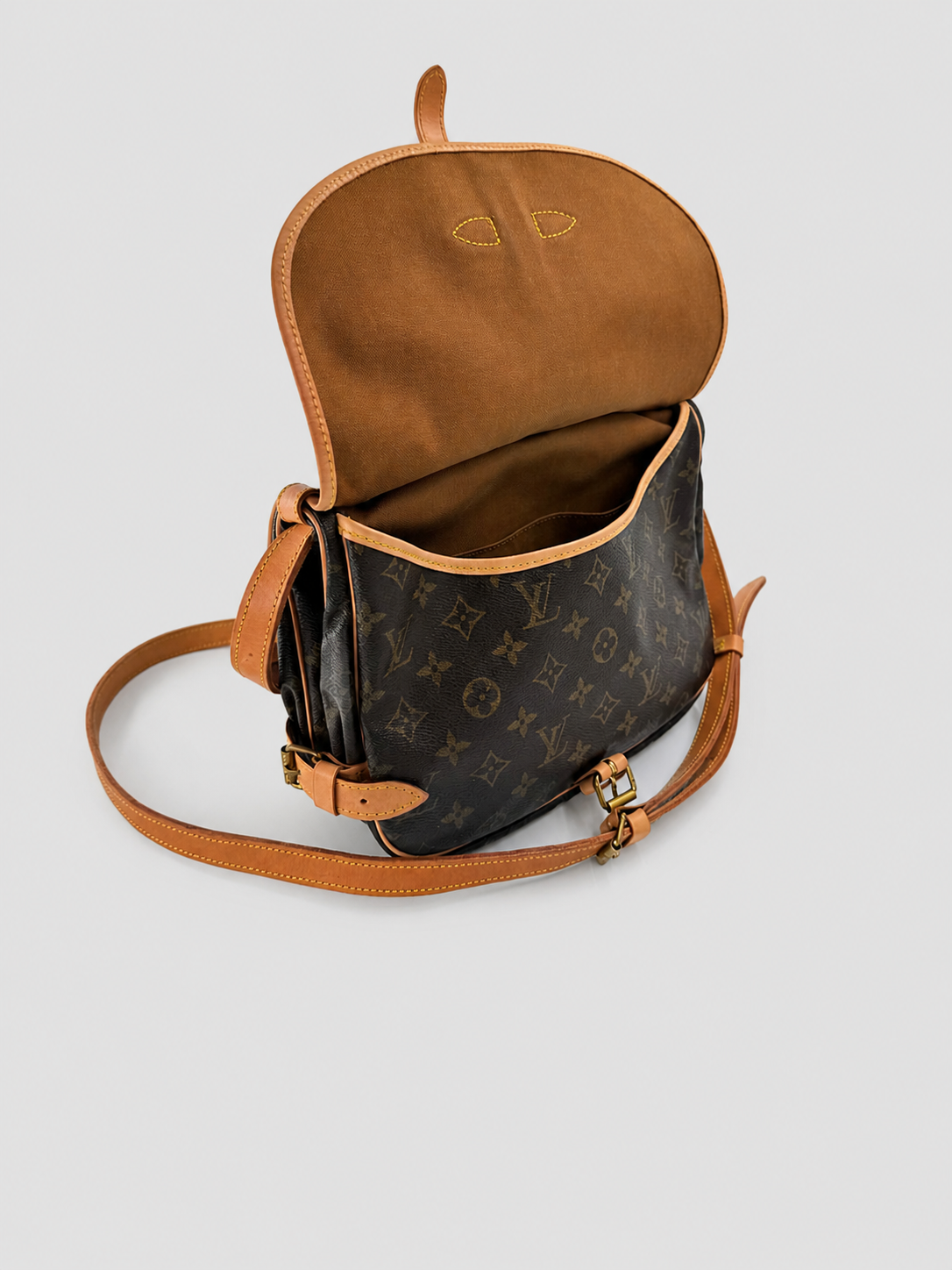 Restored Louis Vuitton Samur 30