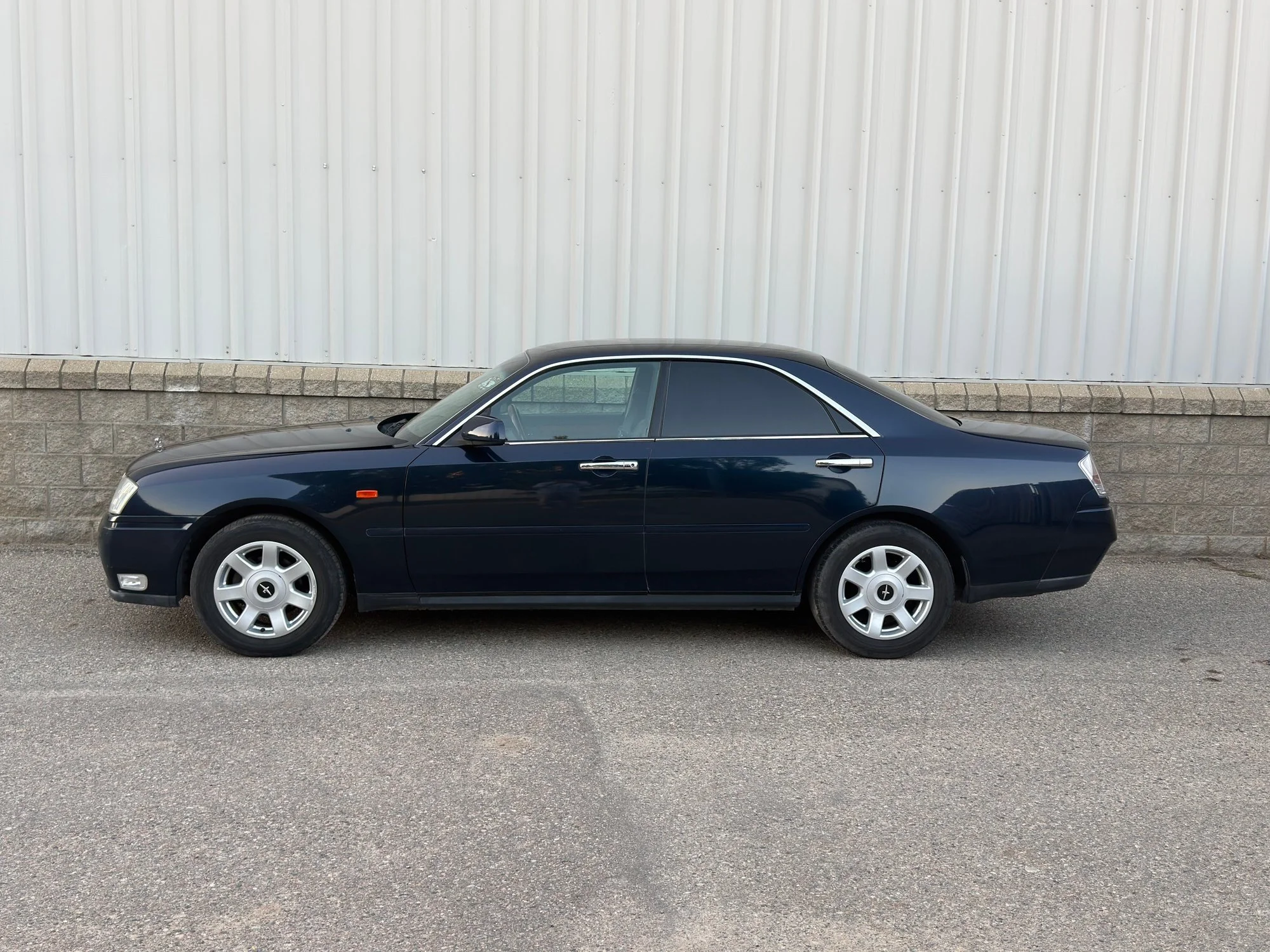 03 - Left side.jpg