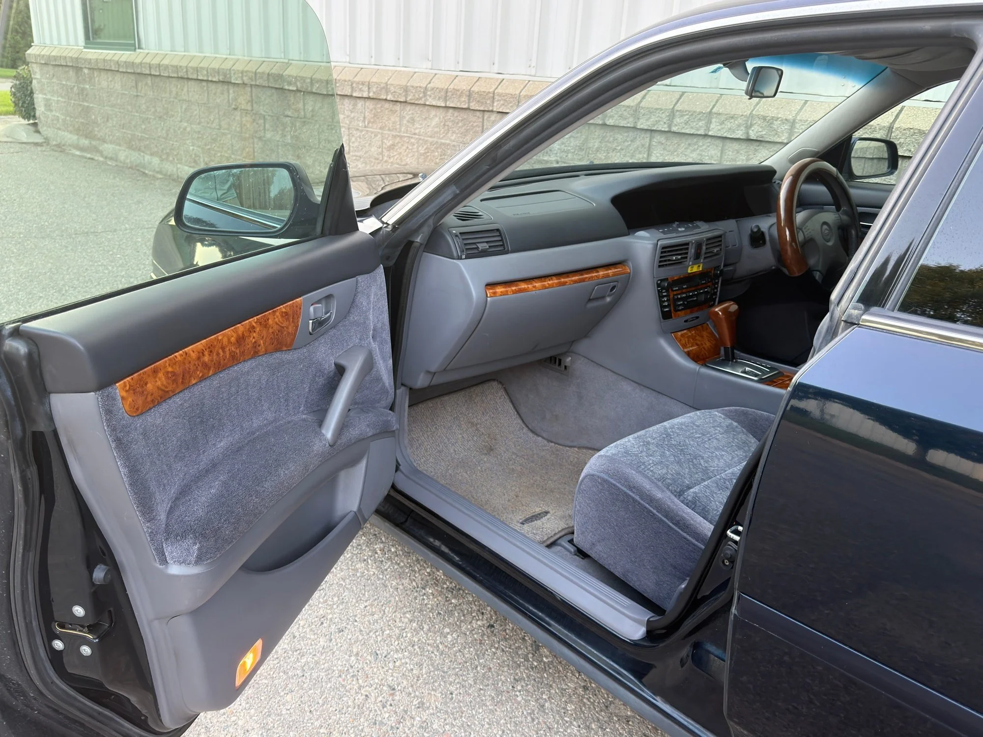 11 - Passenger cabin.jpg