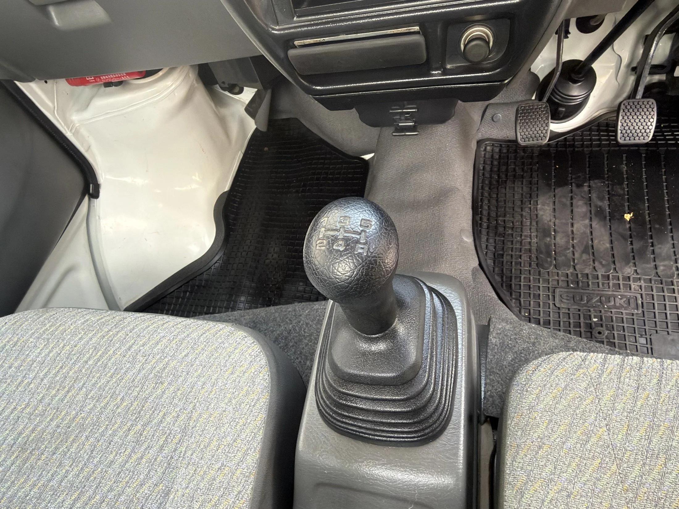2001-suzuki-carry-16.jpg
